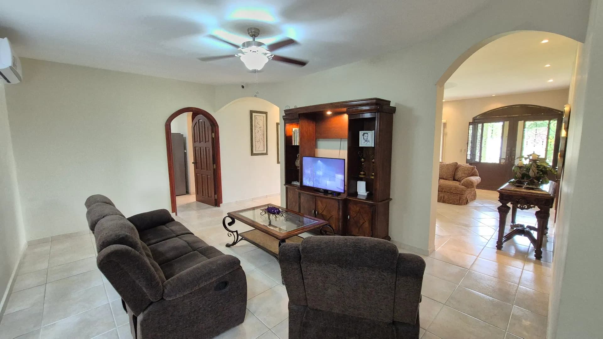 Spacious 4-Bedroom House close to the beach in Santa Clara. R-0516 - Image 13