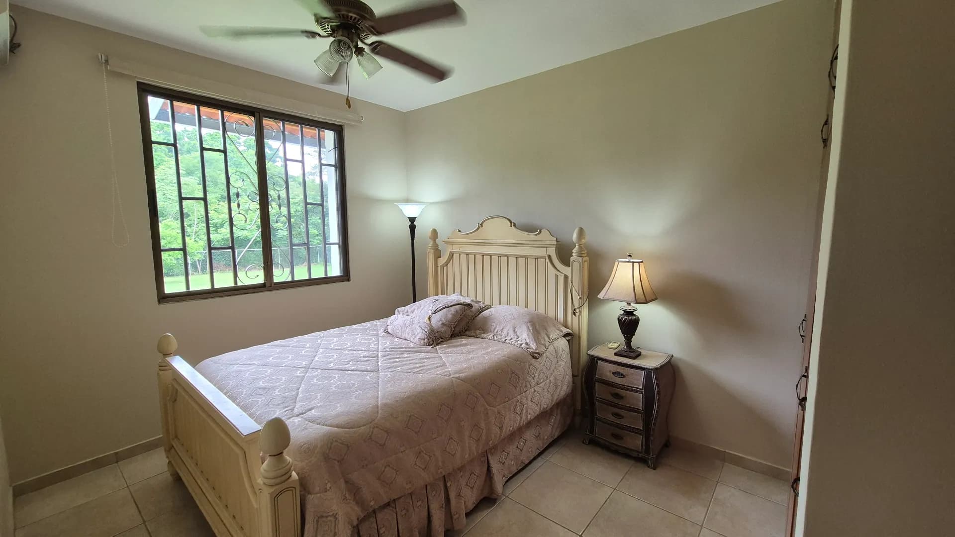 Spacious 4-Bedroom House close to the beach in Santa Clara. R-0516 - Image 23