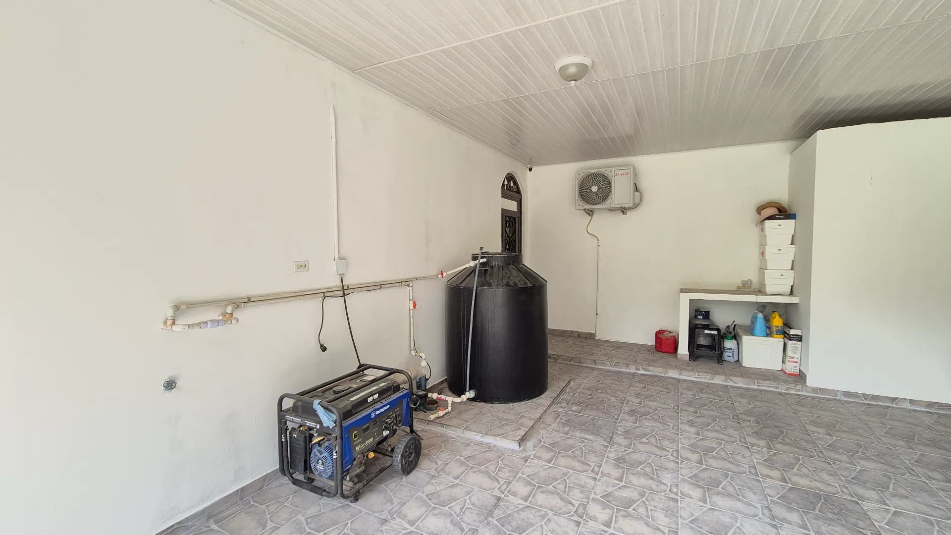 Spacious 4-Bedroom House close to the beach in Santa Clara. R-0516 - Image 31
