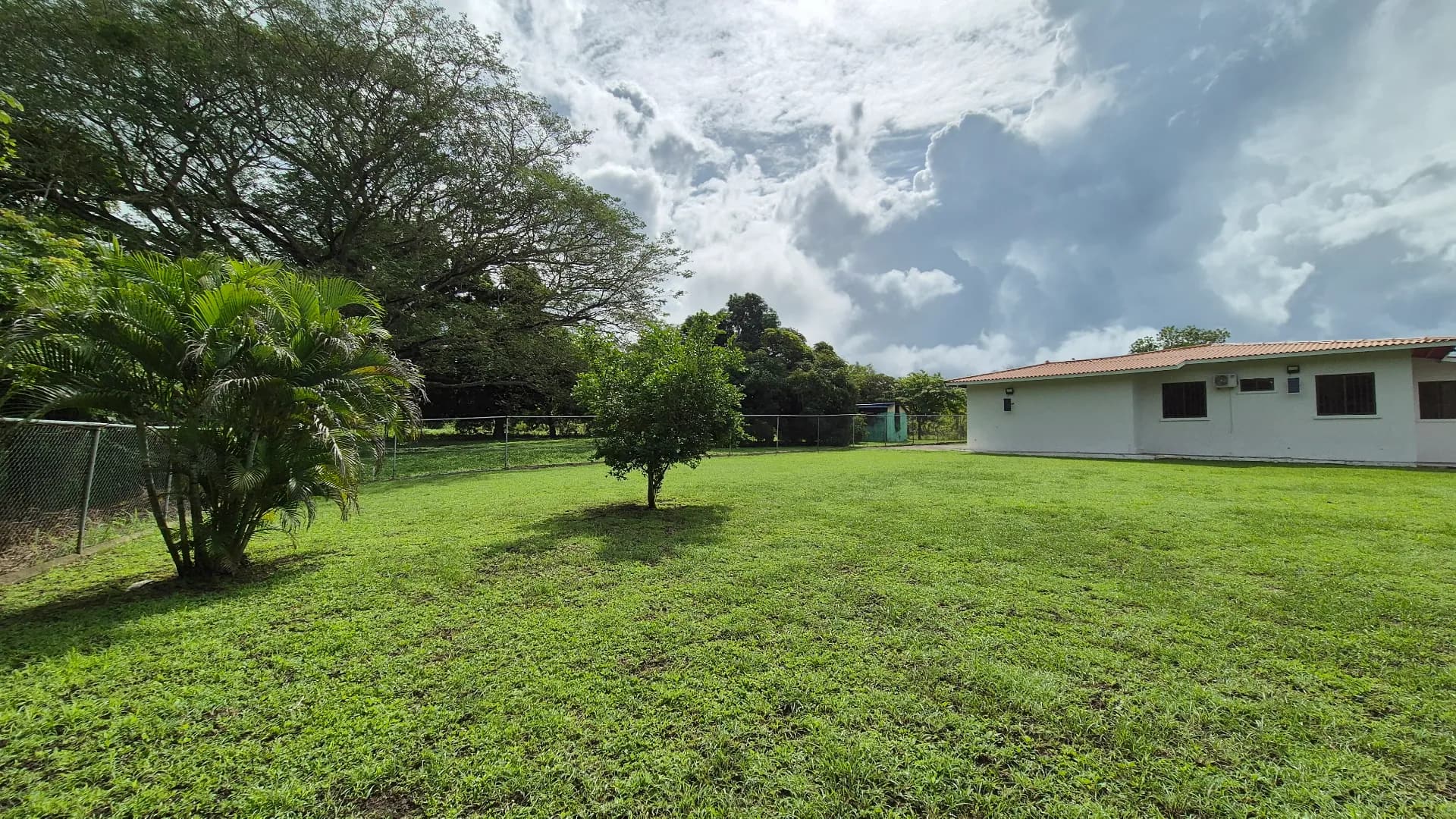 Spacious 4-Bedroom House close to the beach in Santa Clara. R-0516 - Image 32