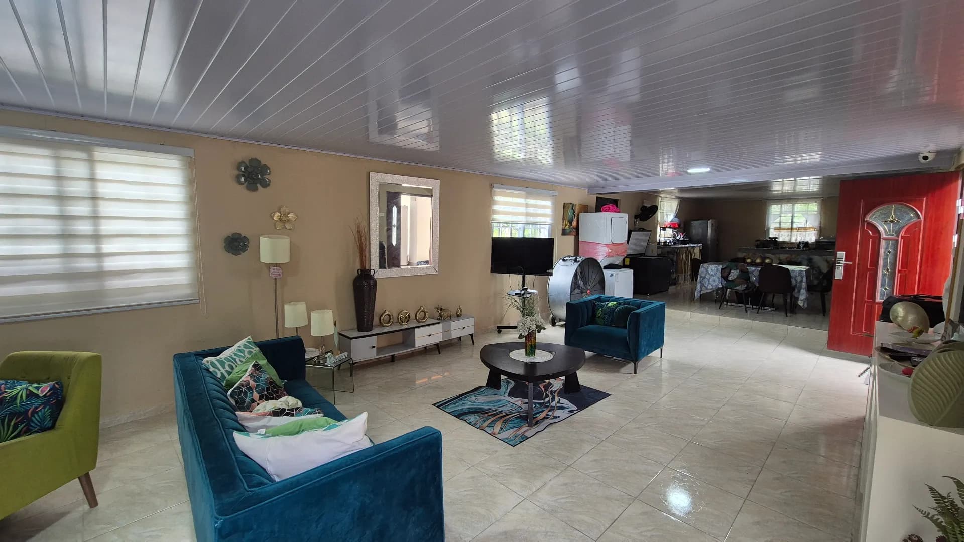 Income Property Opportunity in Gorgona – Spacious Home with Pool and 6 Bedrooms P-0060 - Image 13