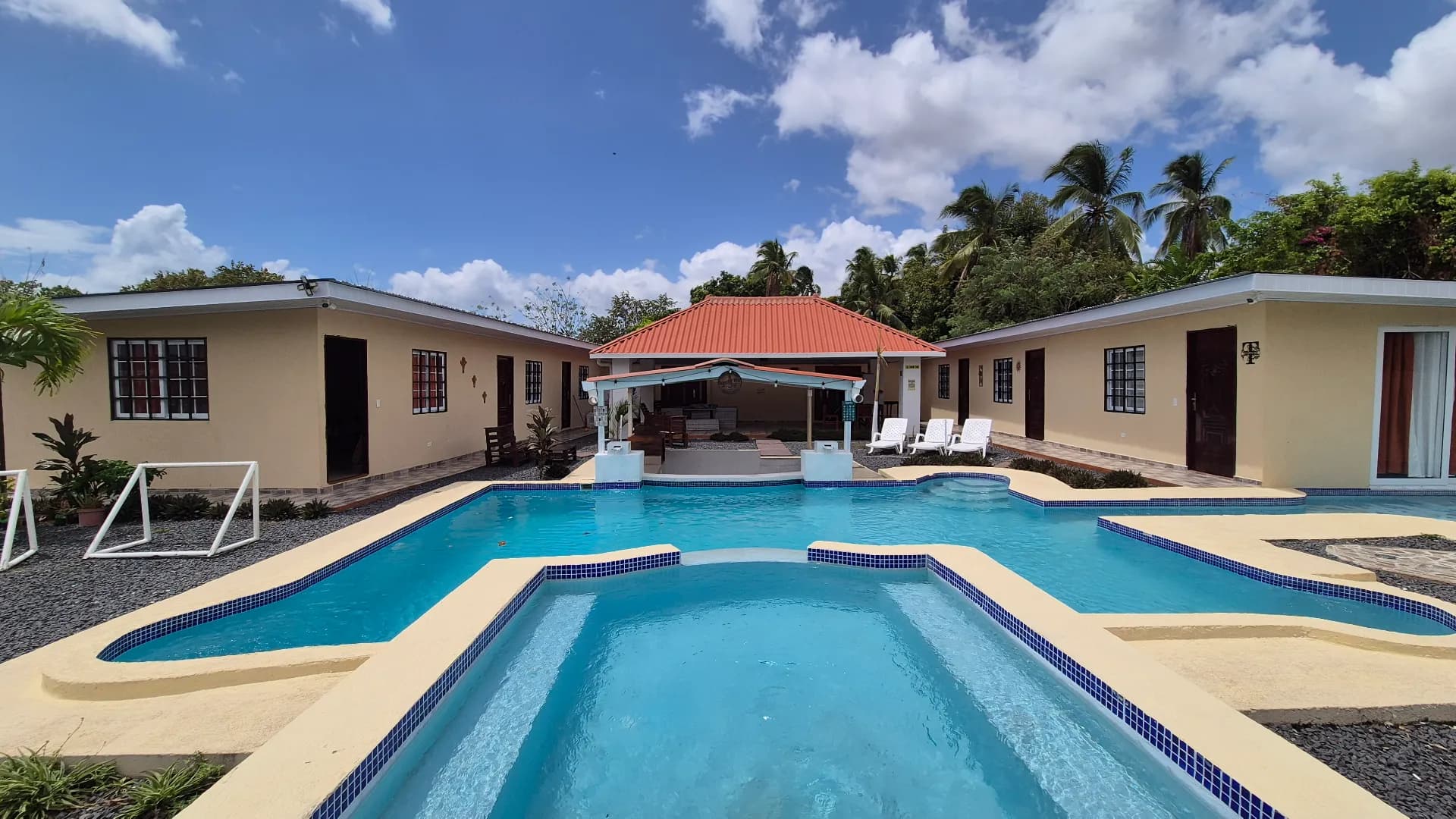Income Property Opportunity in Gorgona – Spacious Home with Pool and 6 Bedrooms P-0060 - Image 1