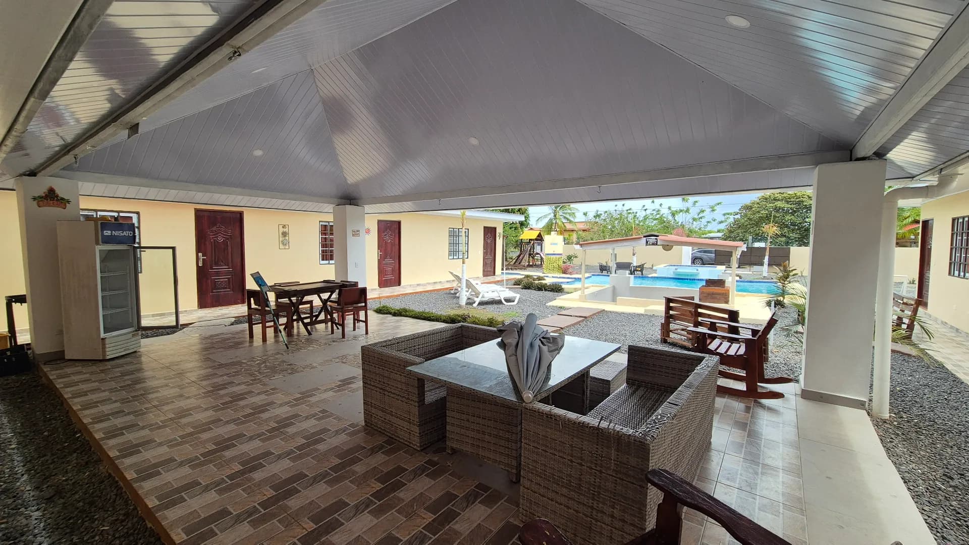 Income Property Opportunity in Gorgona – Spacious Home with Pool and 6 Bedrooms P-0060 - Image 12