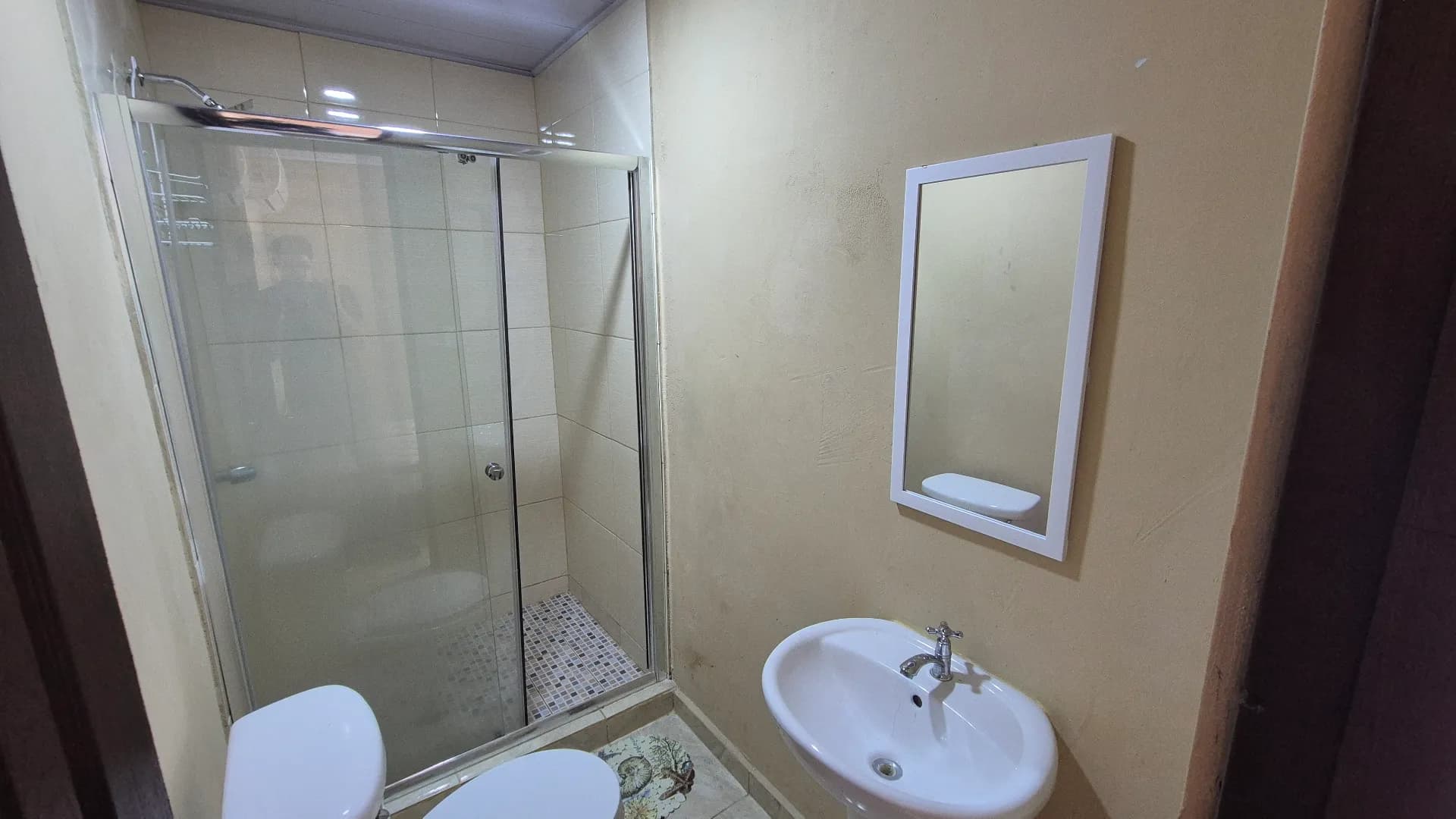 Income Property Opportunity in Gorgona – Spacious Home with Pool and 6 Bedrooms P-0060 - Image 27