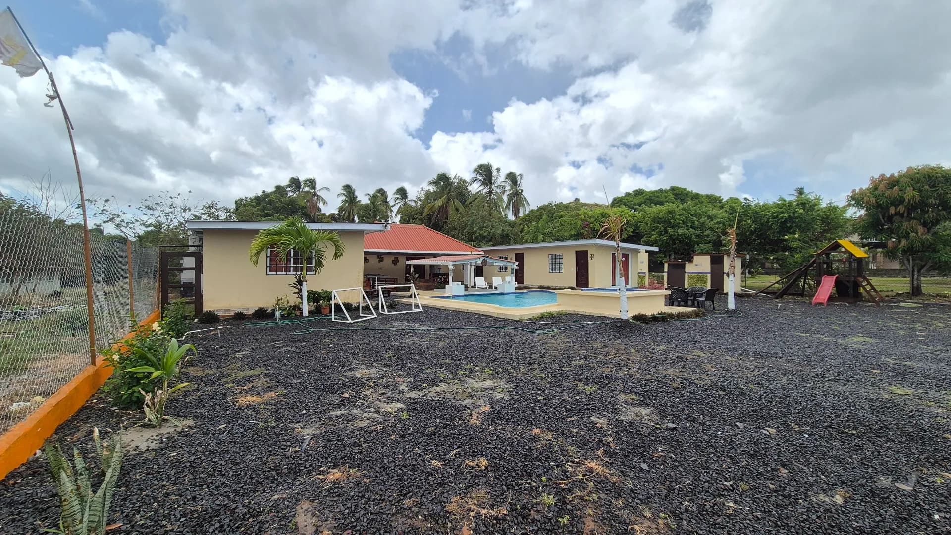Income Property Opportunity in Gorgona – Spacious Home with Pool and 6 Bedrooms P-0060 - Image 36