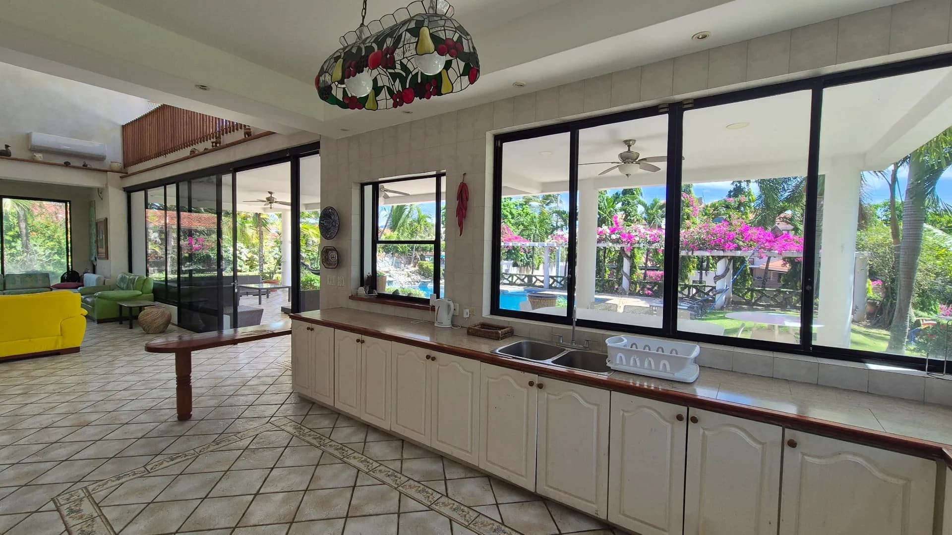 Elegant Two-Story Beachside Residence with 6 Bedrooms in Gated Coronado Community P-0601 - Image 13