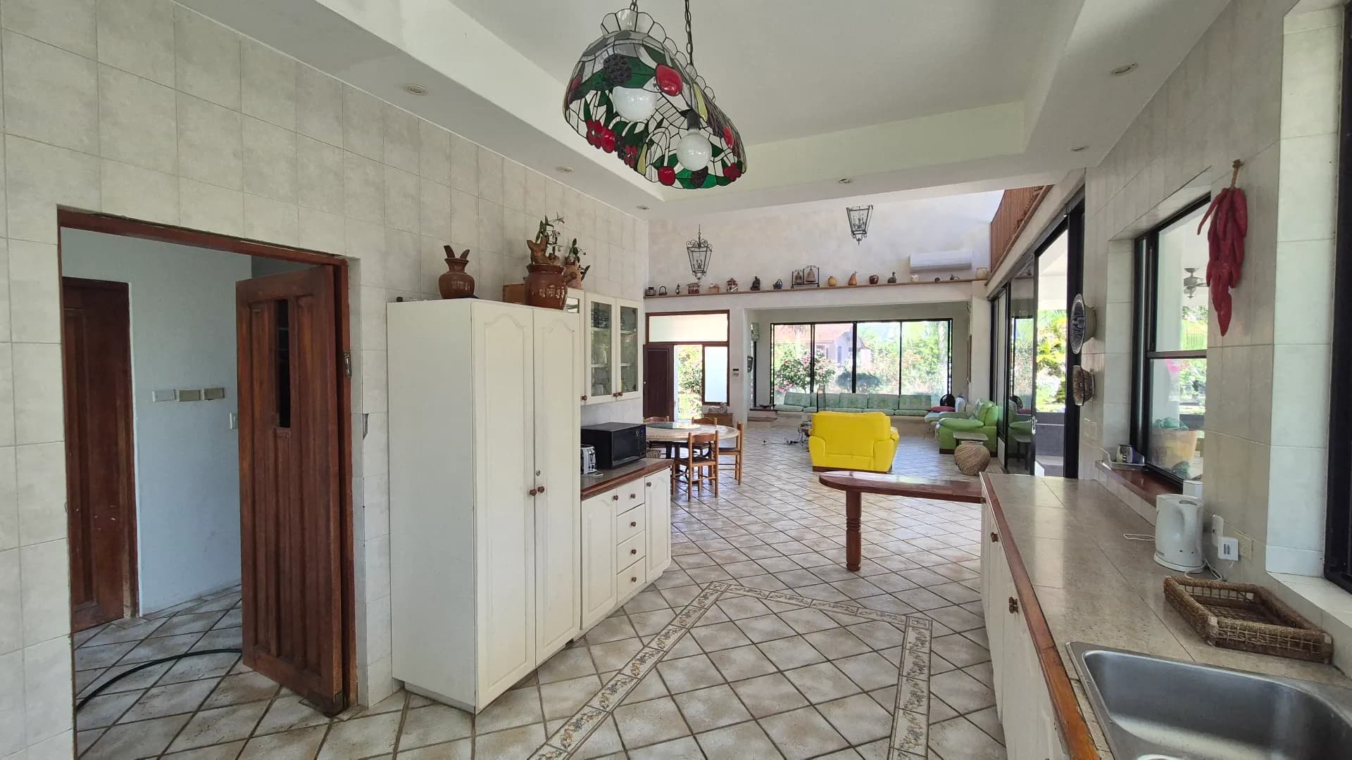 Elegant Two-Story Beachside Residence with 6 Bedrooms in Gated Coronado Community P-0601 - Image 16