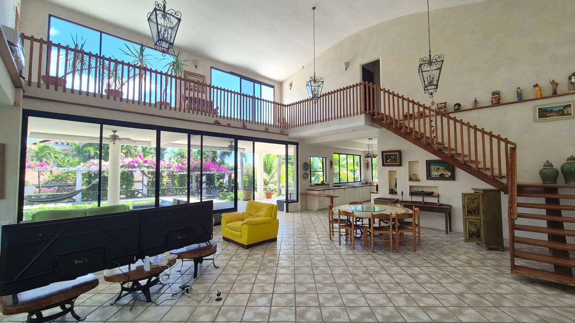 Elegant Two-Story Beachside Residence with 6 Bedrooms in Gated Coronado Community P-0601 - Image 4