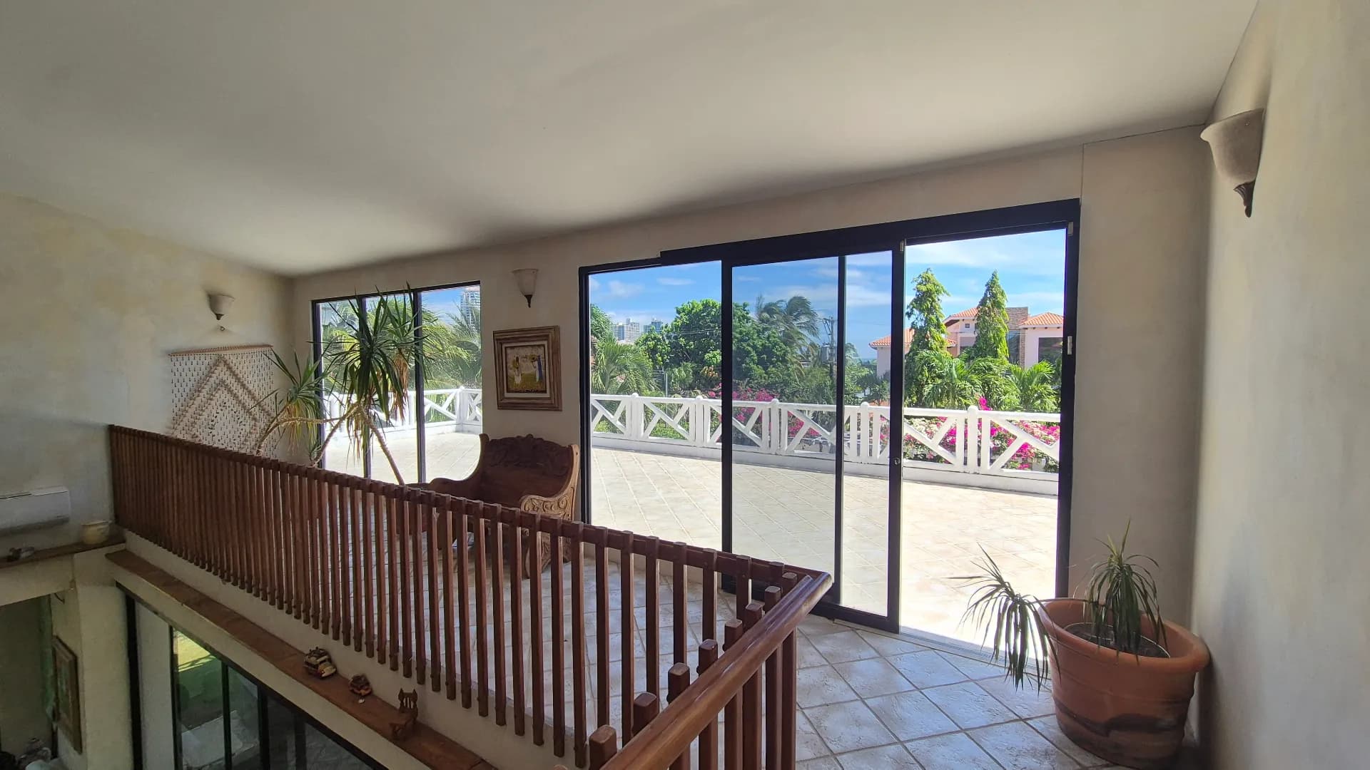 Elegant Two-Story Beachside Residence with 6 Bedrooms in Gated Coronado Community P-0601 - Image 38