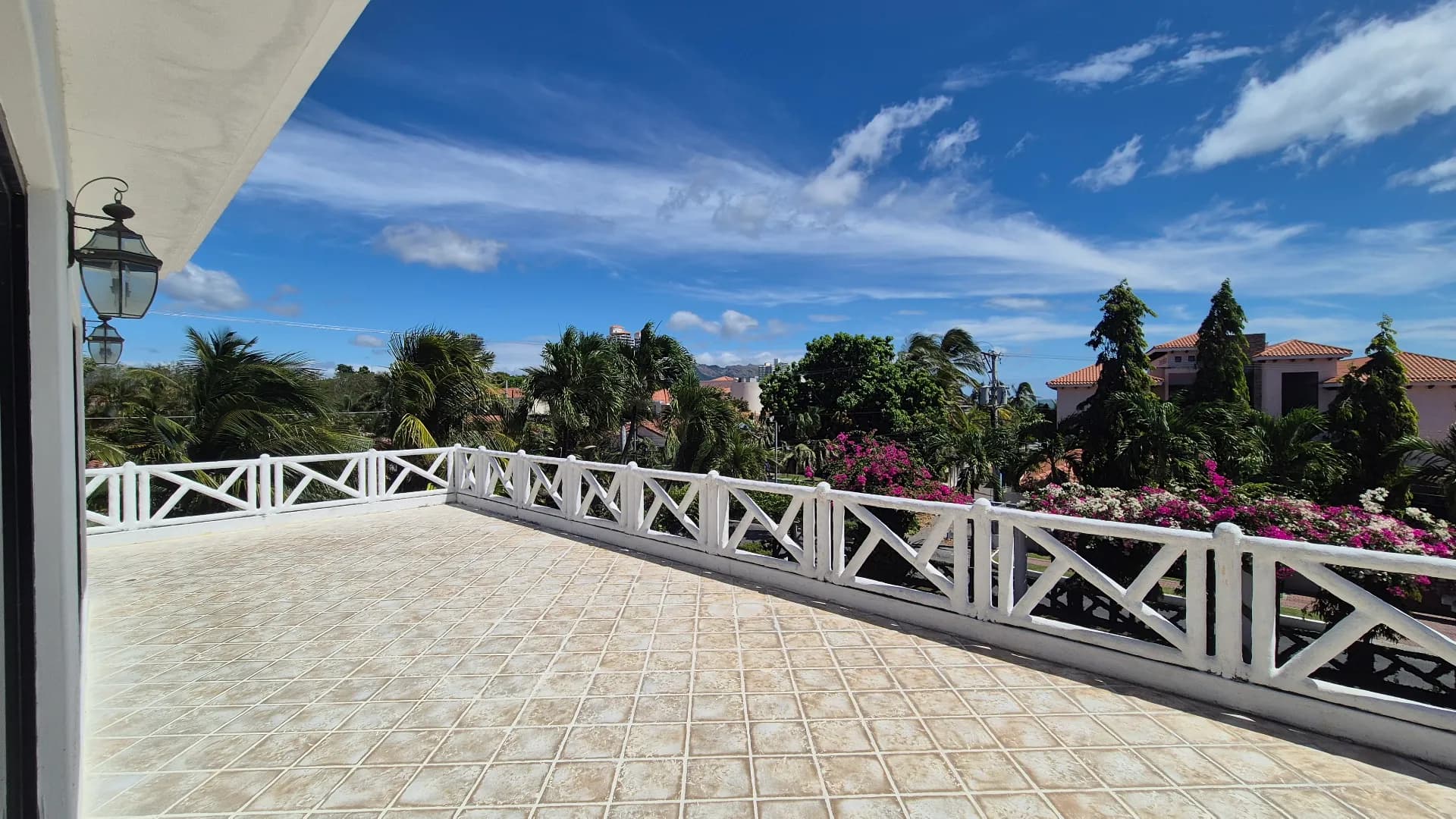Elegant Two-Story Beachside Residence with 6 Bedrooms in Gated Coronado Community P-0601 - Image 40