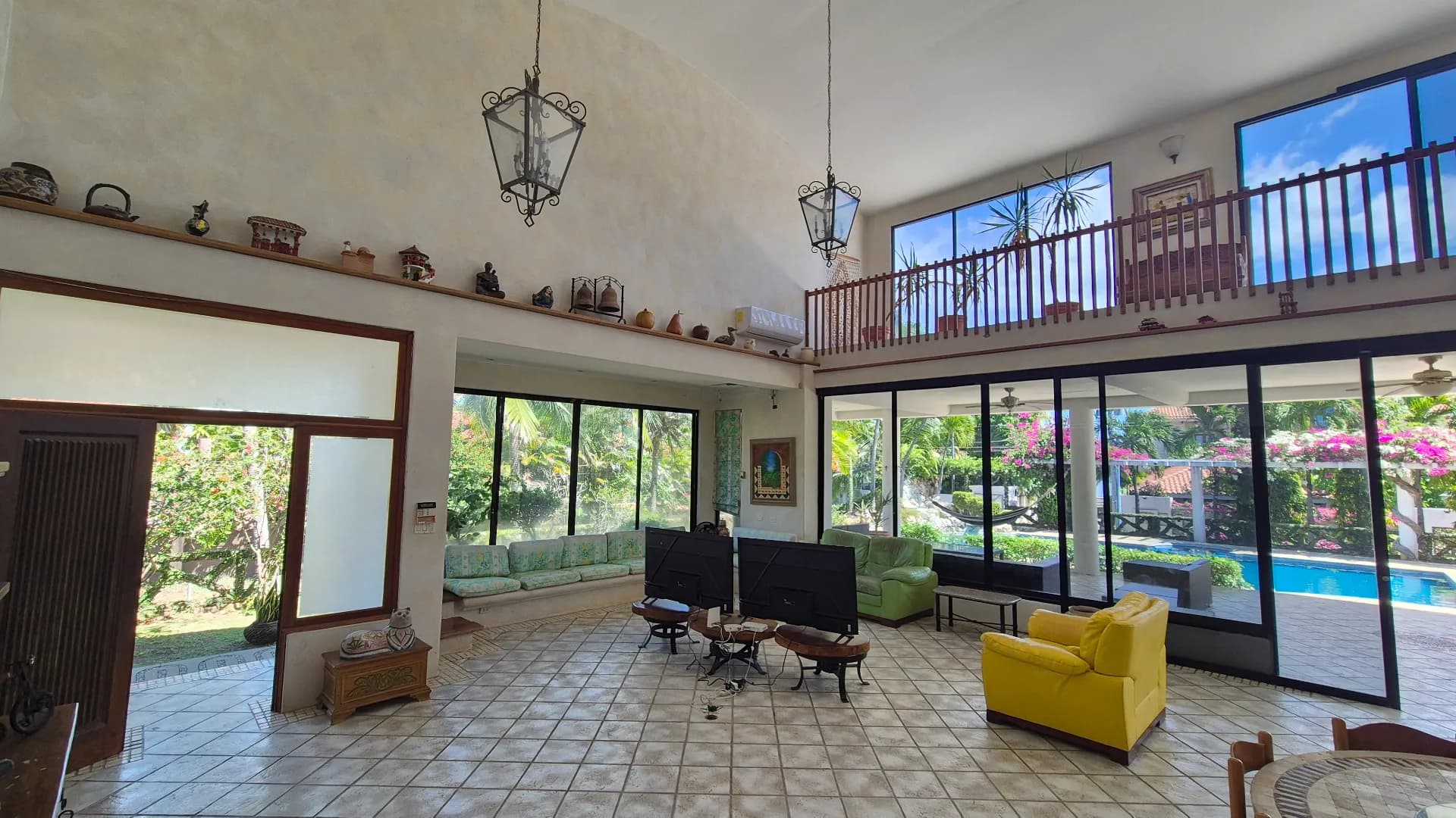 Elegant Two-Story Beachside Residence with 6 Bedrooms in Gated Coronado Community P-0601 - Image 6