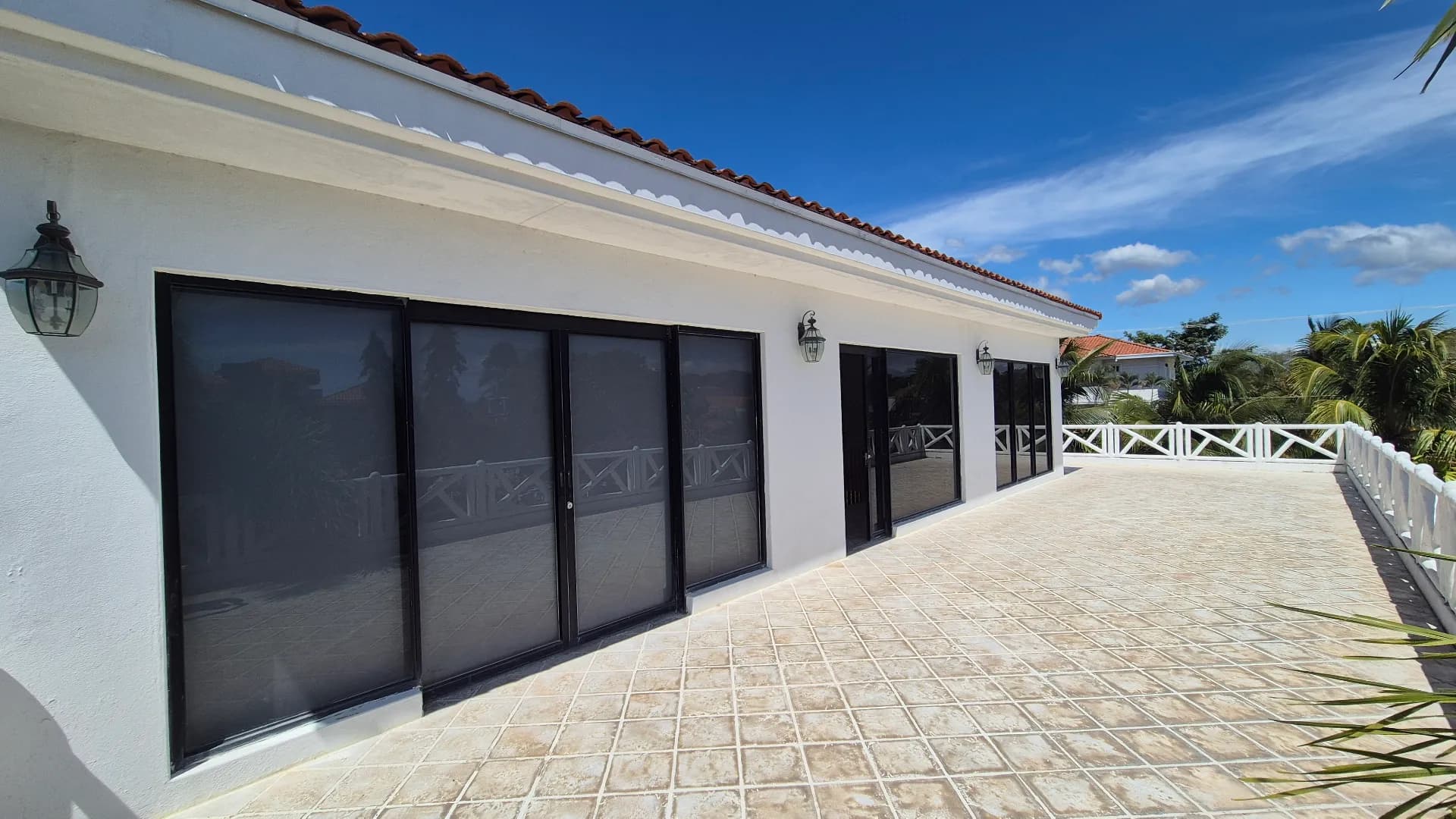 Elegant Two-Story Beachside Residence with 6 Bedrooms in Gated Coronado Community P-0601 - Image 43