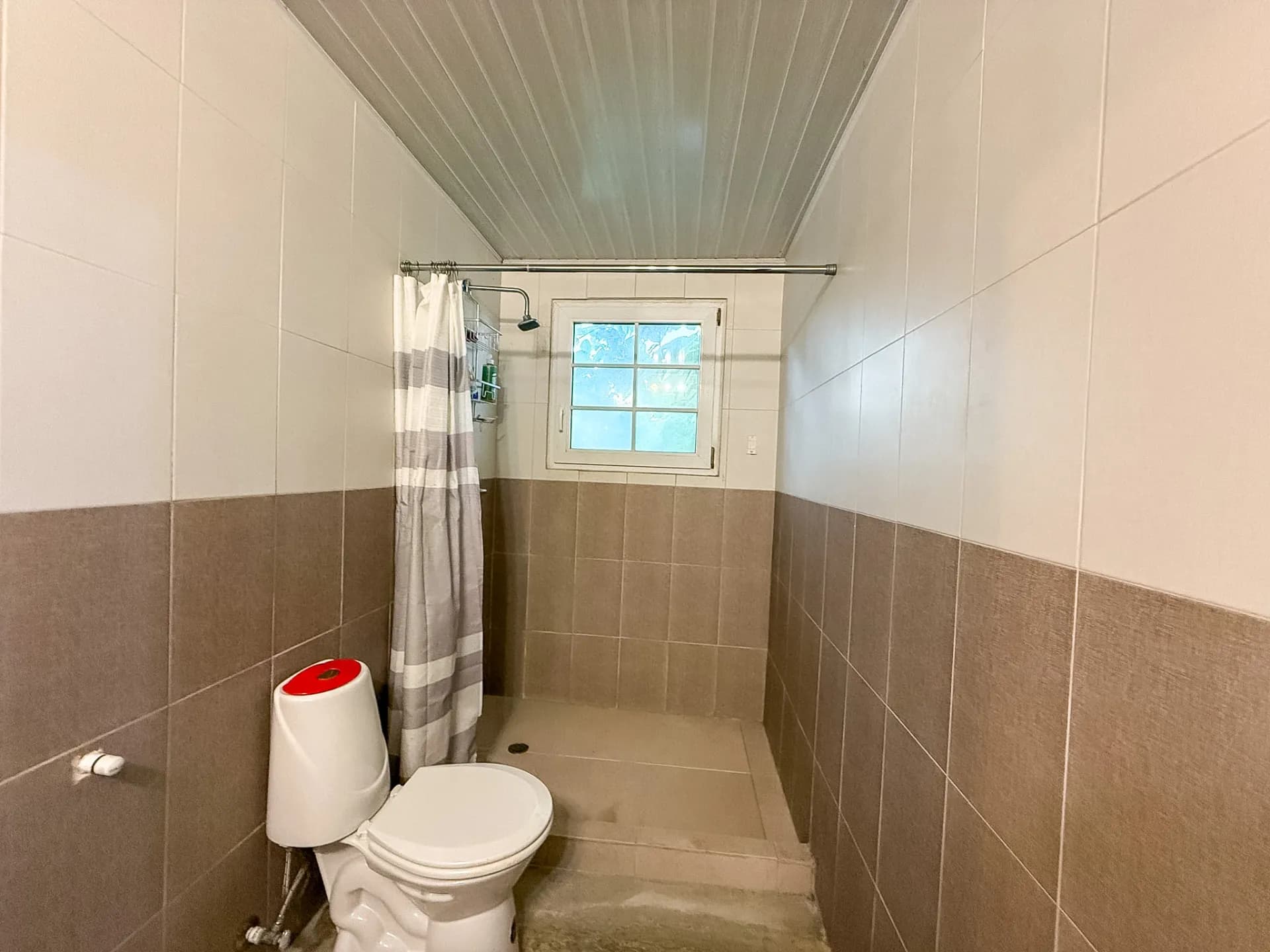 Spacious Two Story Home with Expansion Potential in Coronado Town, Panama R-0056 - Image 23