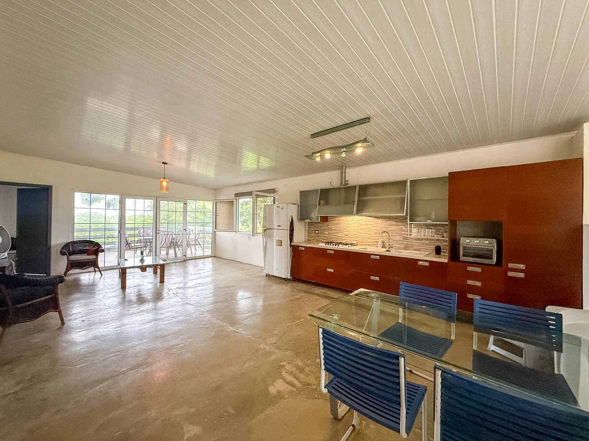 Spacious Two Story Home with Expansion Potential in Coronado Town, Panama R-0056 - Image 4