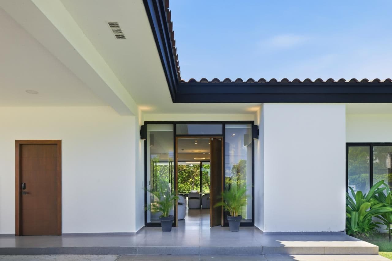 Beautiful and Modern Home in Playa Blanca (Río Hato) | Move-In Ready D-0328 - Image 5