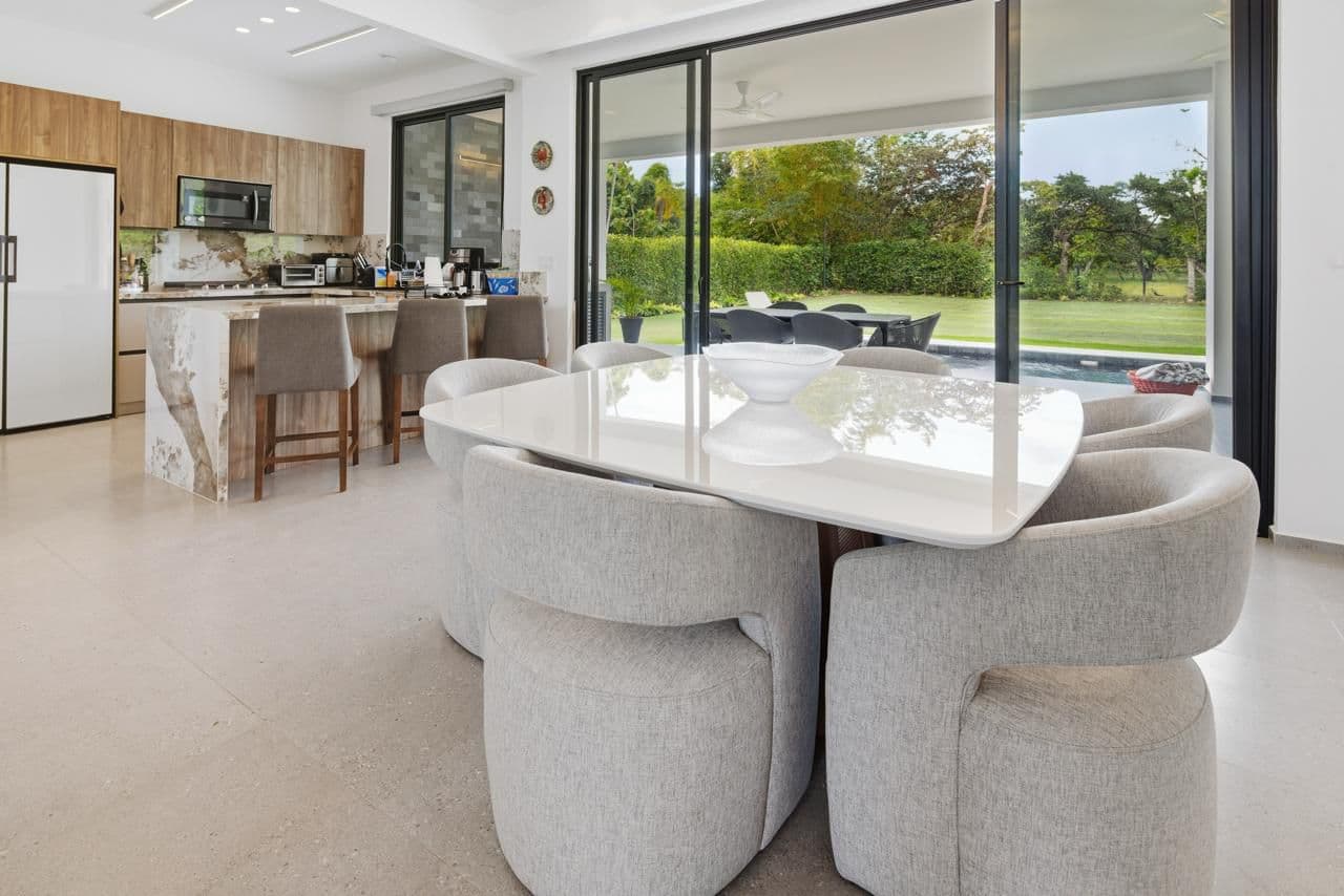 Beautiful and Modern Home in Playa Blanca (Río Hato) | Move-In Ready D-0328 - Image 10
