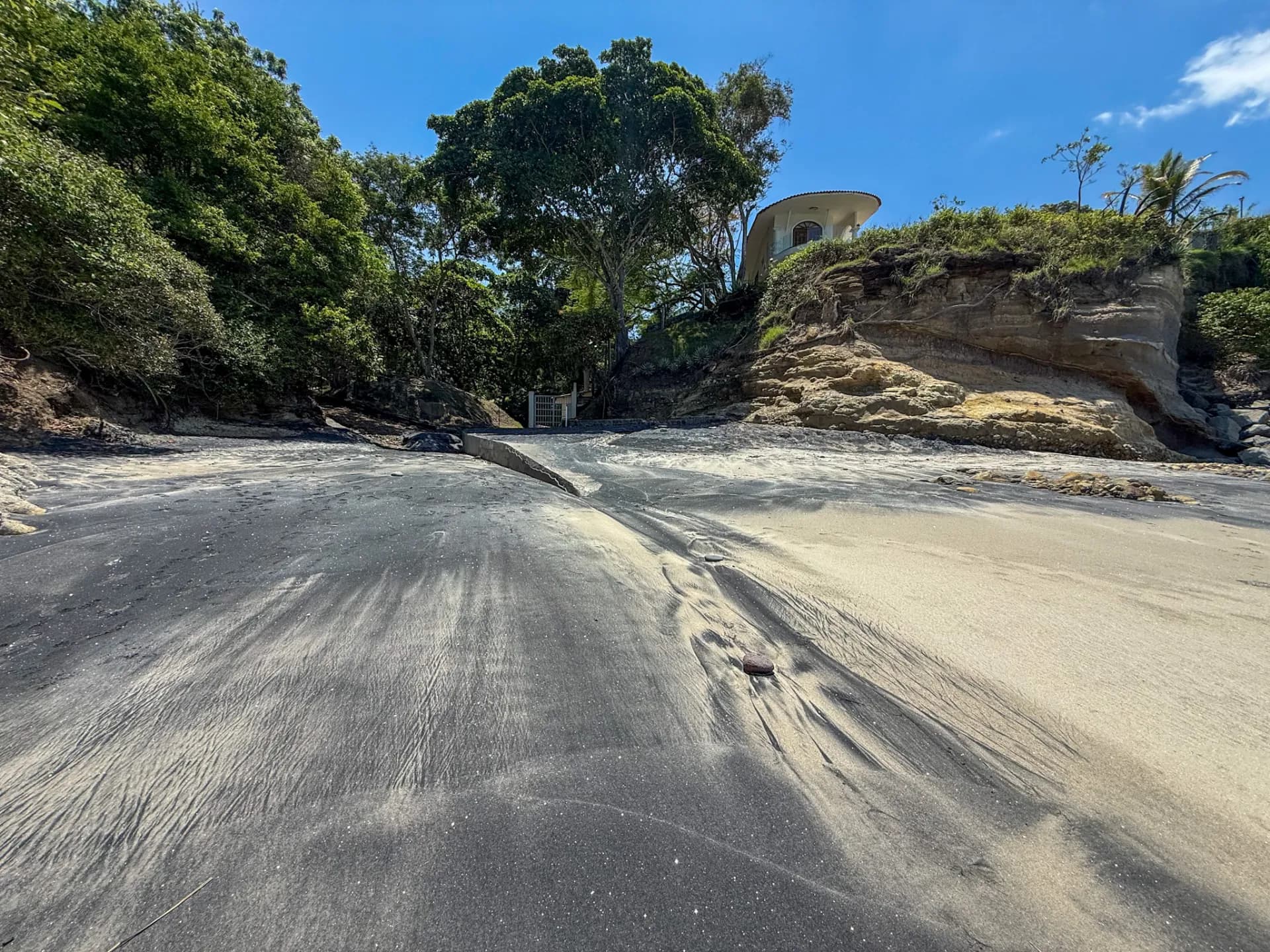 0.42-Acre Lot Walking Distance to the Beach in San Carlos, Panama  R-0068 - Image 8
