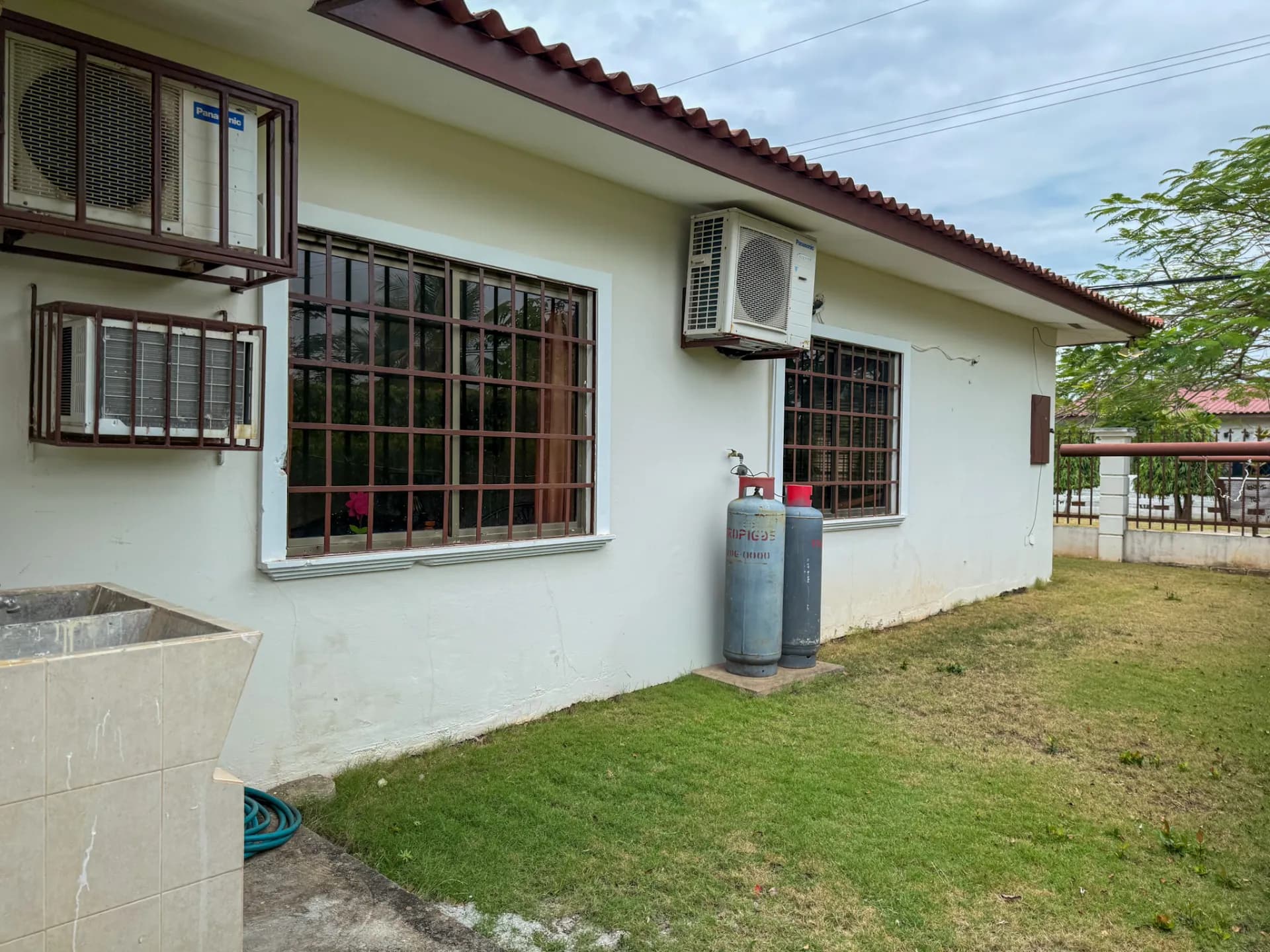 Spacious 3-Bedroom Beachside Home, 0.28 Acres, Large Pool, Coronado, Panama  R-0023 - Image 25