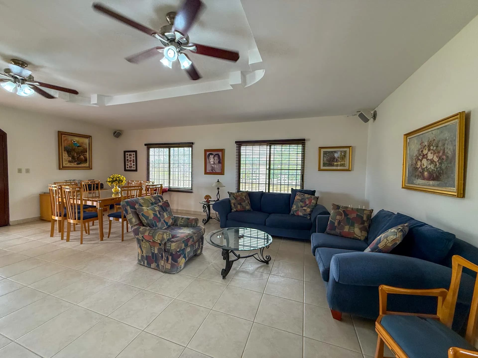 Spacious 3-Bedroom Beachside Home, 0.28 Acres, Large Pool, Coronado, Panama  R-0023 - Image 9