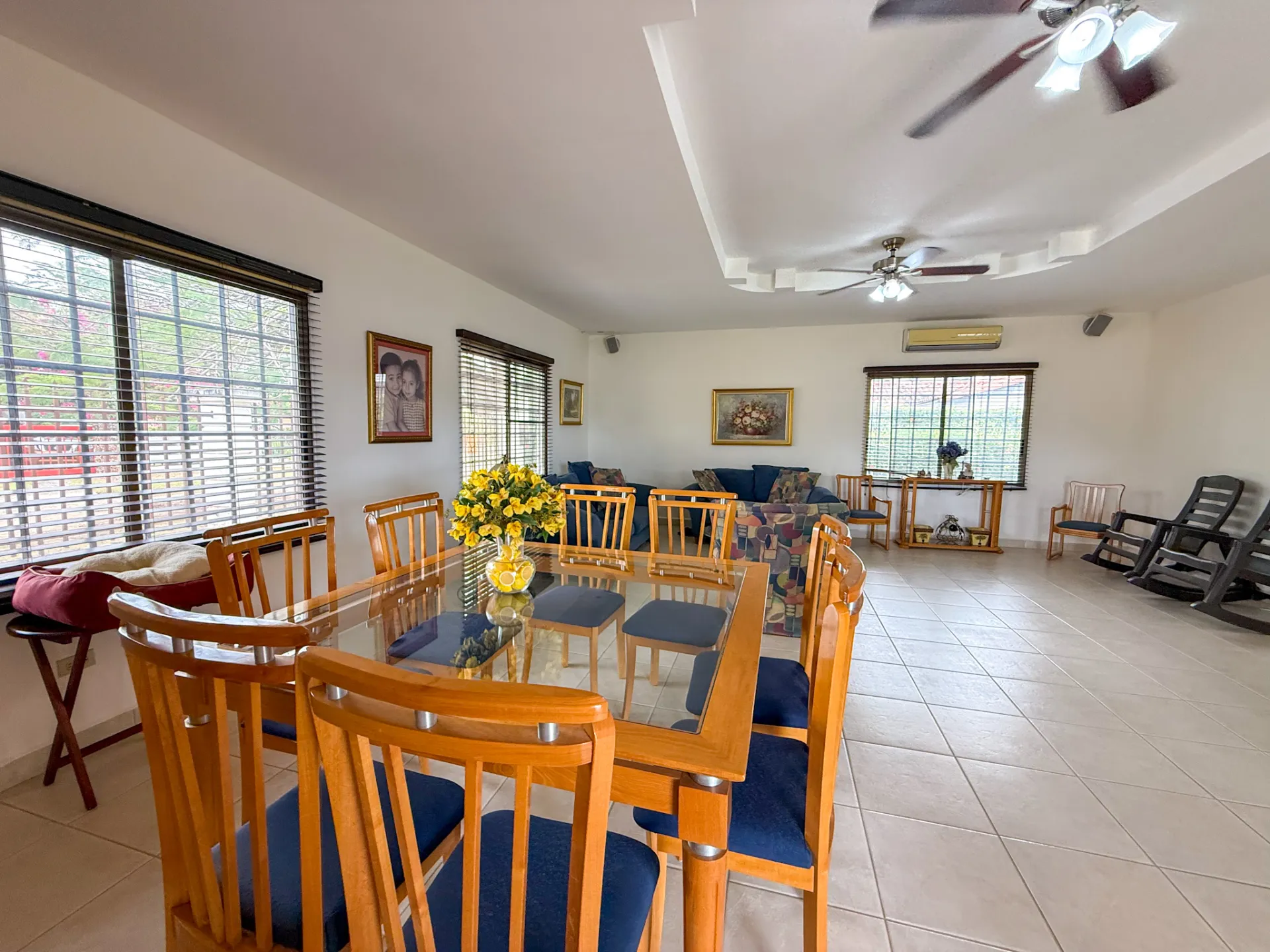 Spacious 3-Bedroom Beachside Home, 0.28 Acres, Large Pool, Coronado, Panama  R-0023 - Image 10