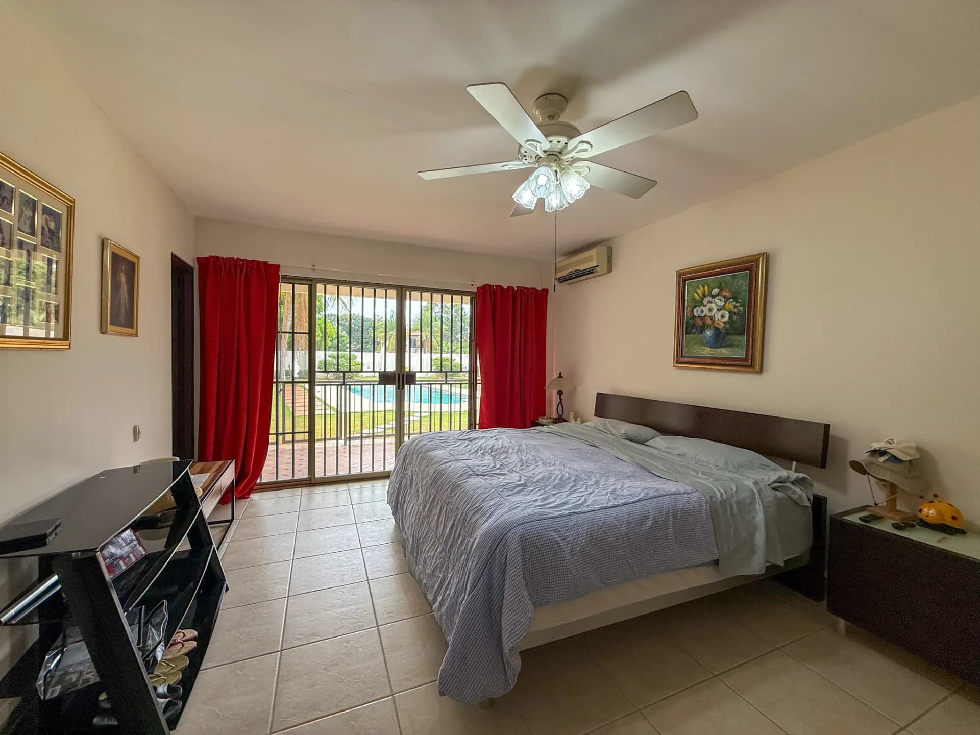 Spacious 3-Bedroom Beachside Home, 0.28 Acres, Large Pool, Coronado, Panama  R-0023 - Image 13