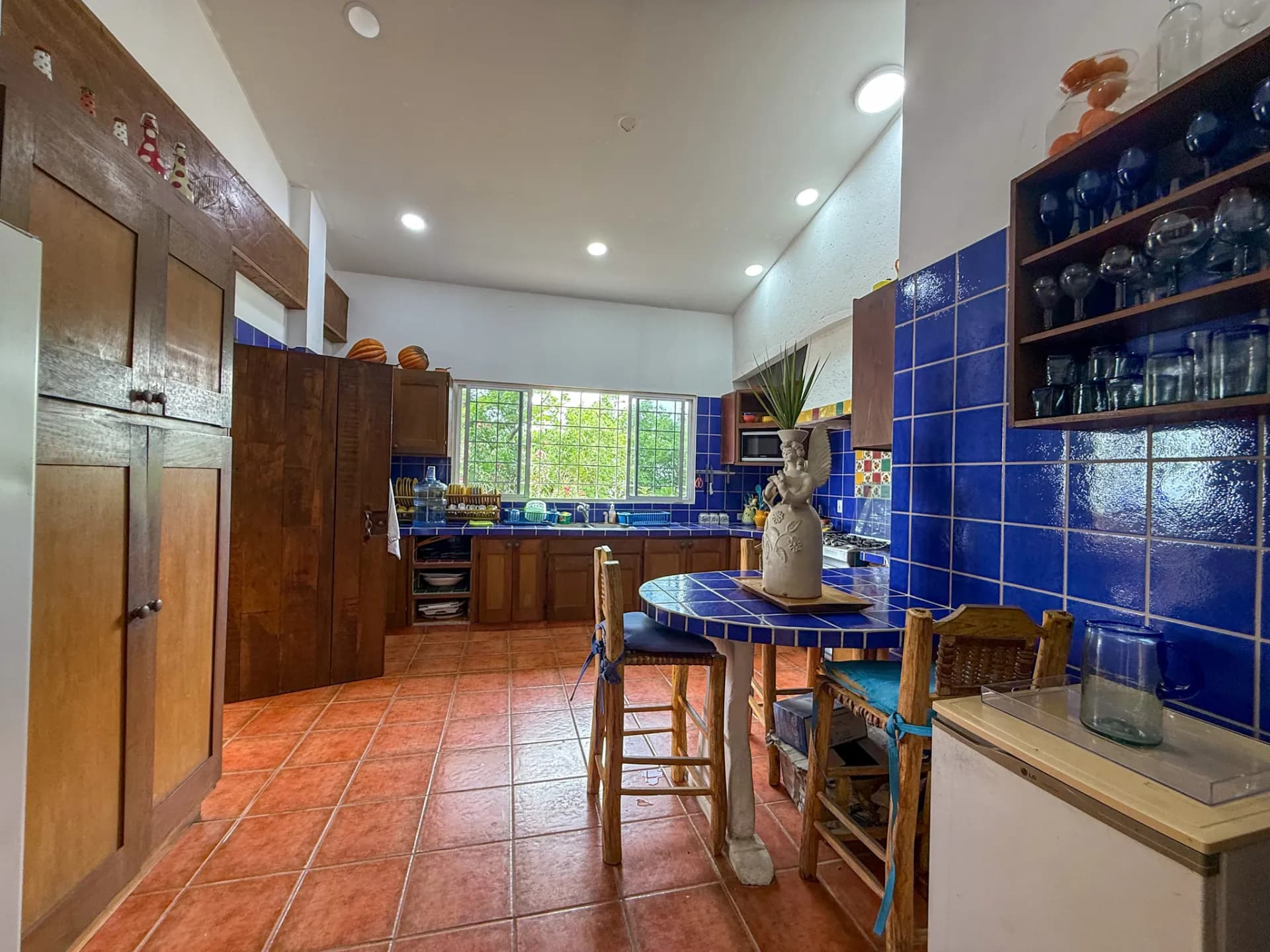 Impressive 5 Bedroom Beachfront Estate in Malibu, Panama R-0013 - Image 19