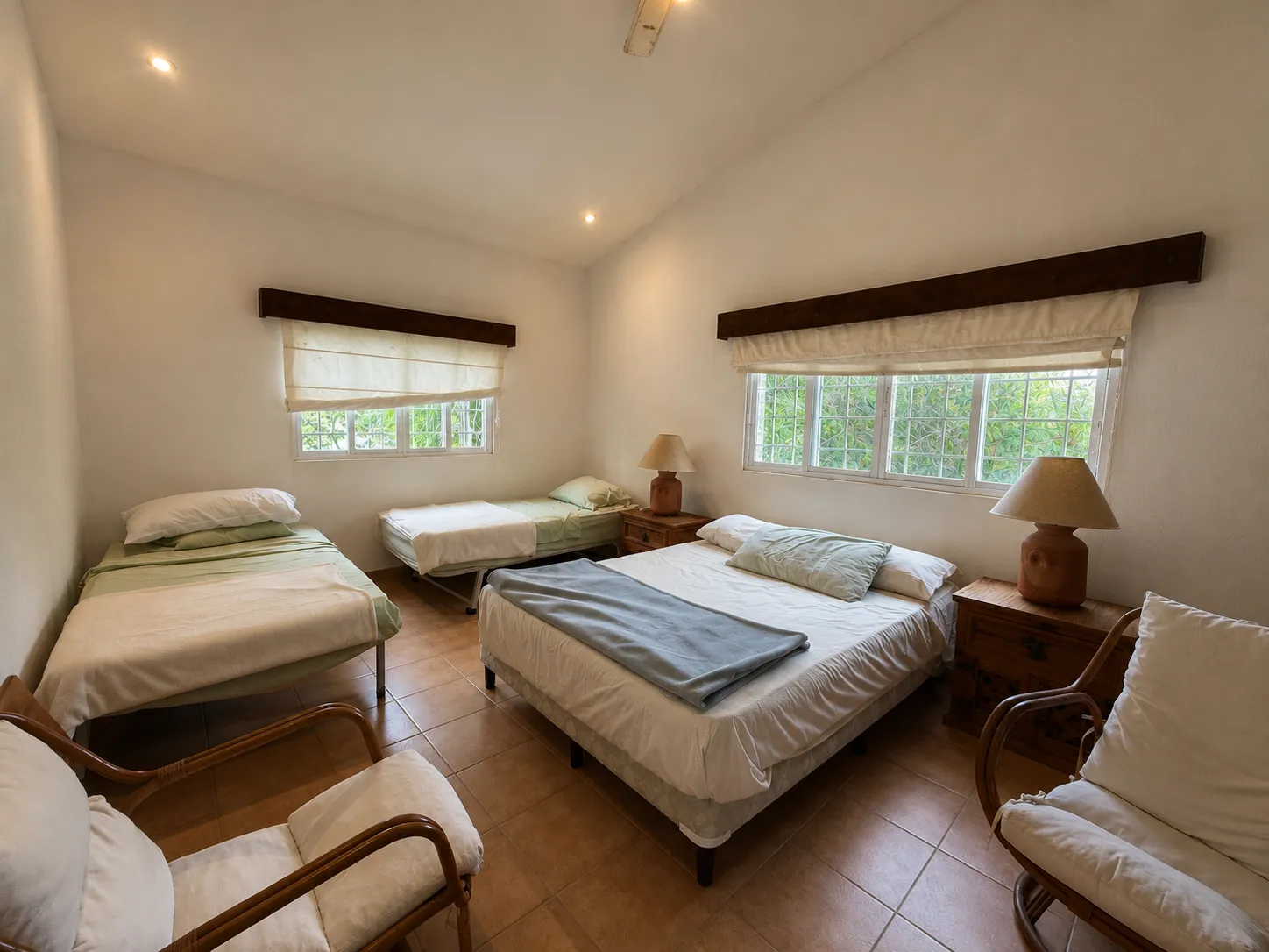Impressive 5 Bedroom Beachfront Estate in Malibu, Panama R-0013 - Image 29