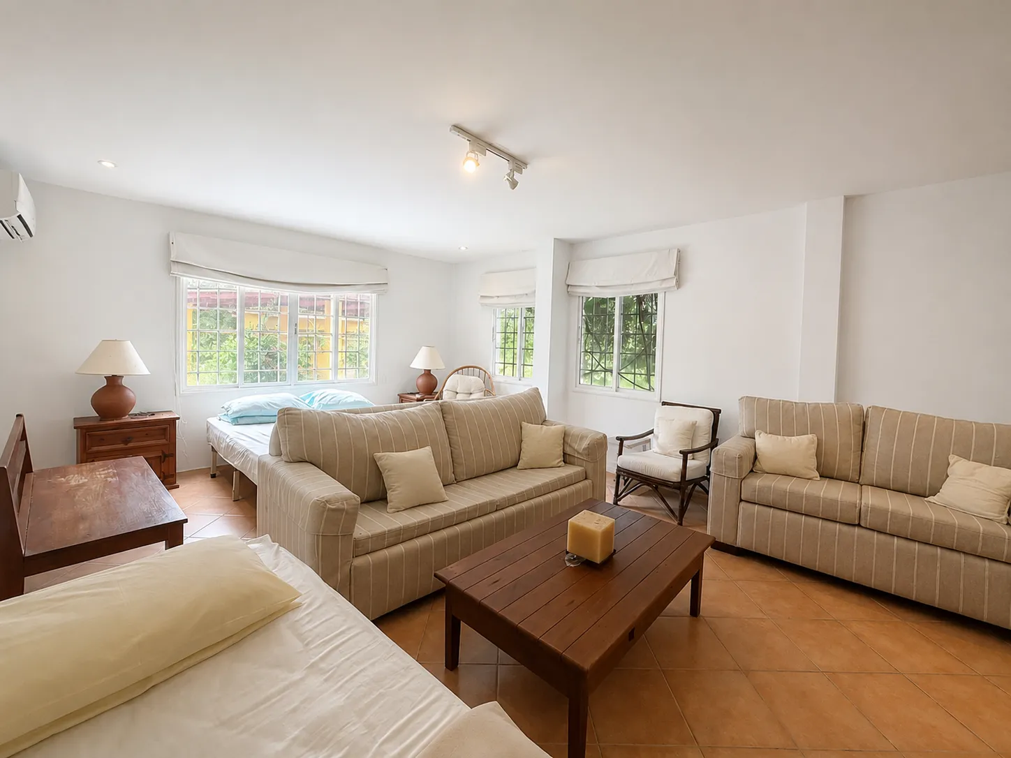 Impressive 5 Bedroom Beachfront Estate in Malibu, Panama R-0013 - Image 35
