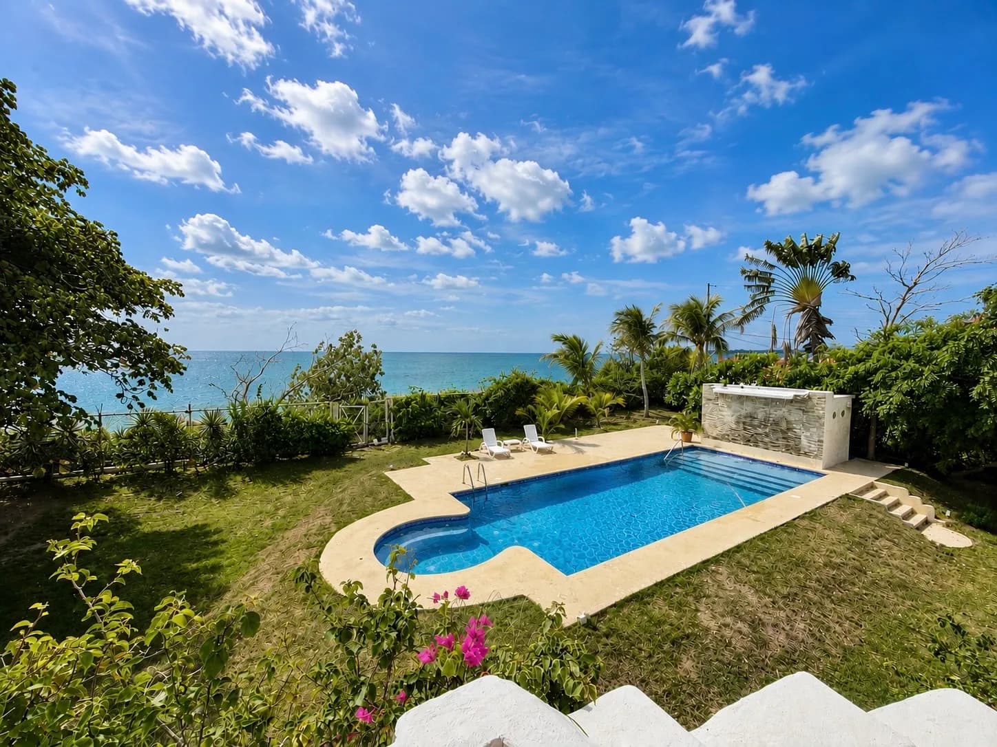 Impressive 5 Bedroom Beachfront Estate in Malibu, Panama R-0013 - Image 7
