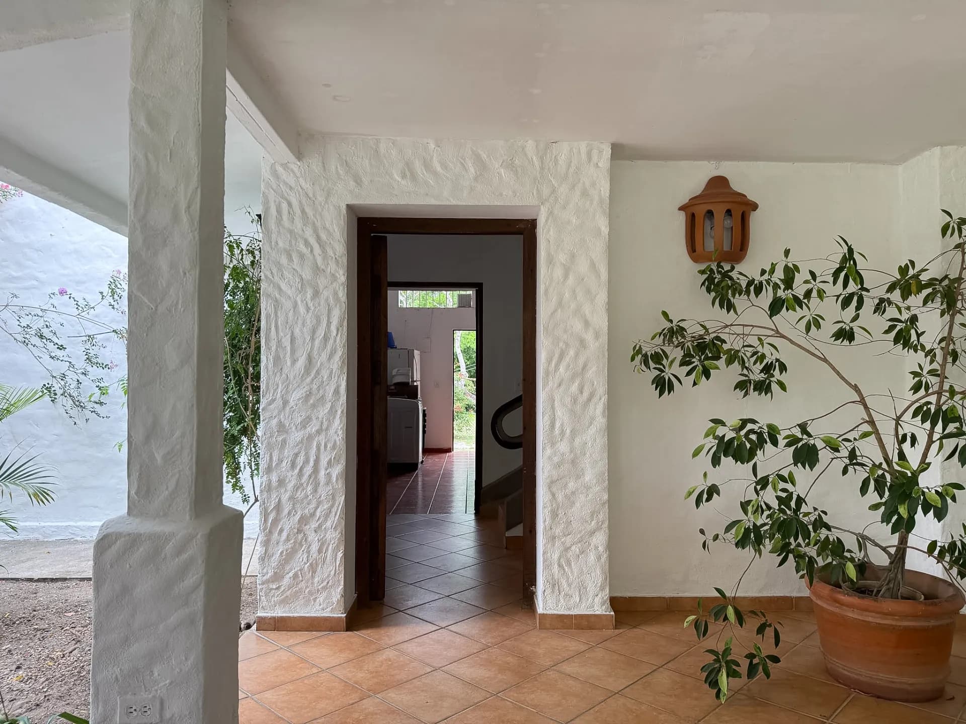 Impressive 5 Bedroom Beachfront Estate in Malibu, Panama R-0013 - Image 7