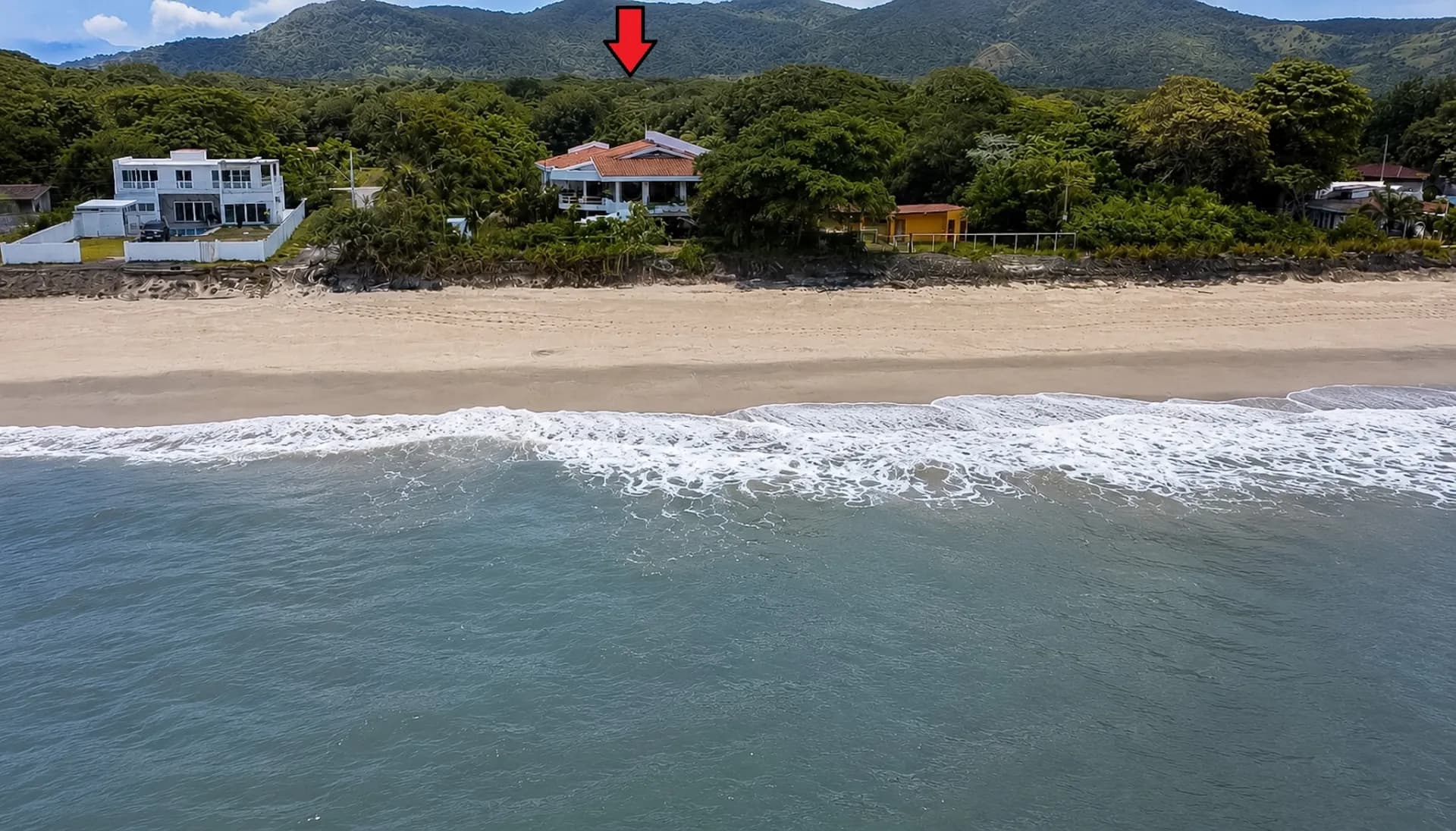 Impressive 5 Bedroom Beachfront Estate in Malibu, Panama R-0013