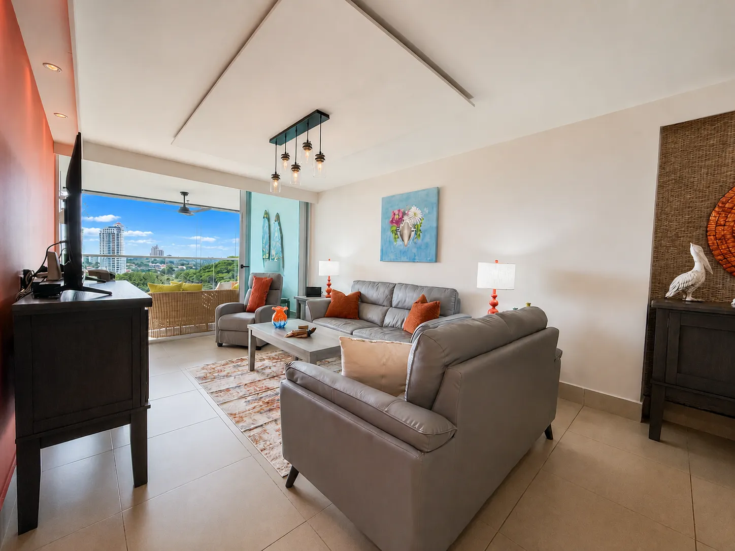 Stunning & Tastefully Decorated 2 Bedroom Beachfront Condo R-0019 - Image 2
