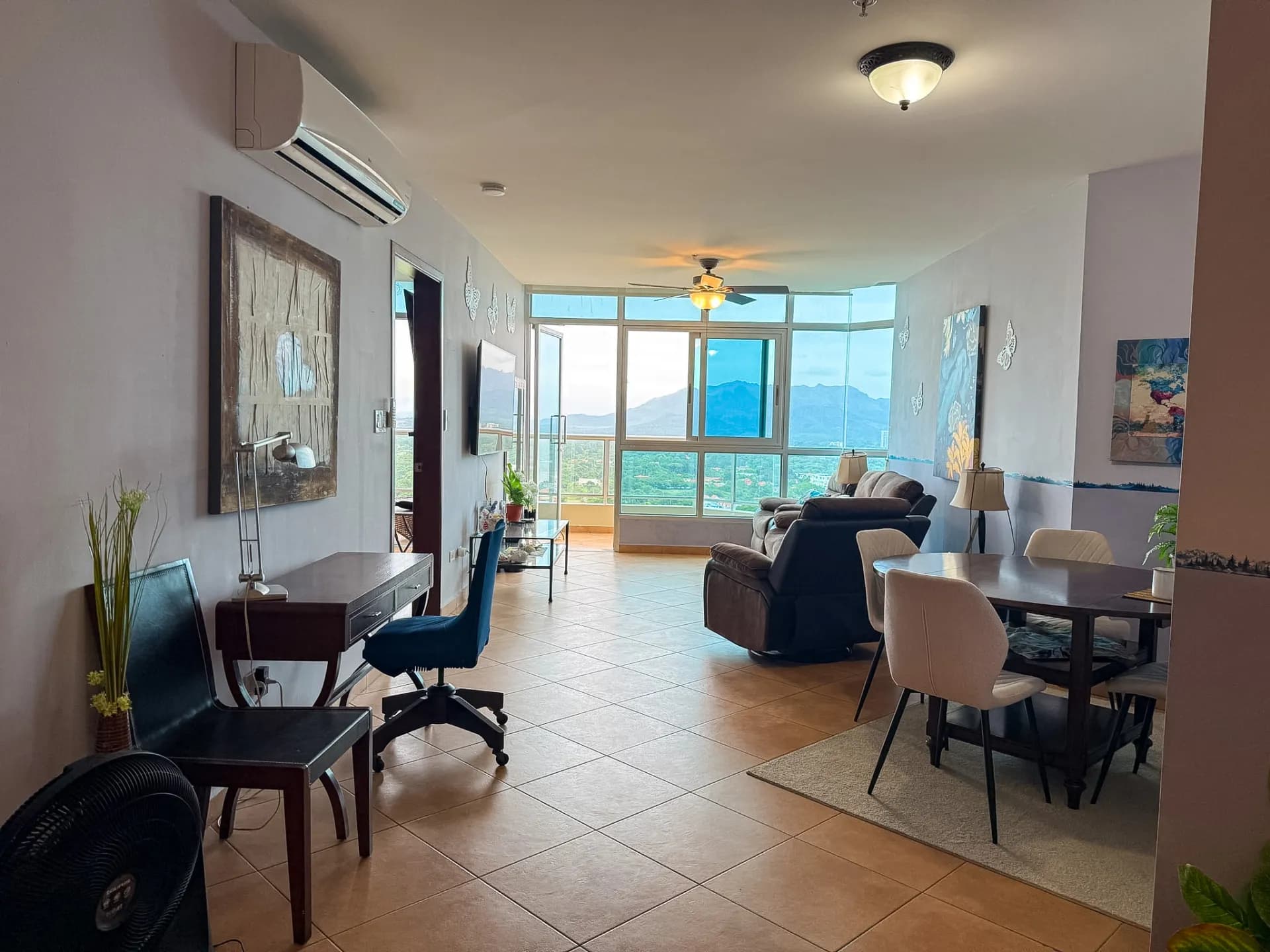 Well-Appointed Ocean View Condo in Coronado Golf Tower, Coronado, Panama.R-0057 - Image 8