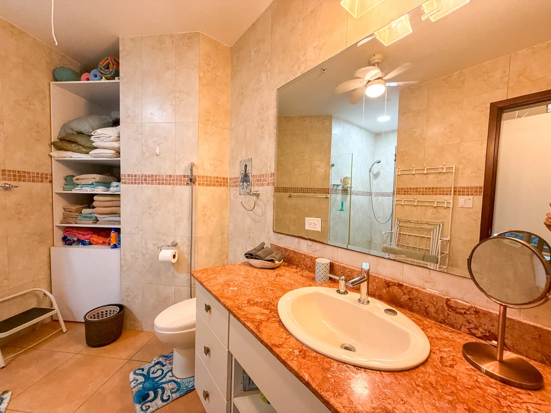 Well-Appointed Ocean View Condo in Coronado Golf Tower, Coronado, Panama.R-0057 - Image 20