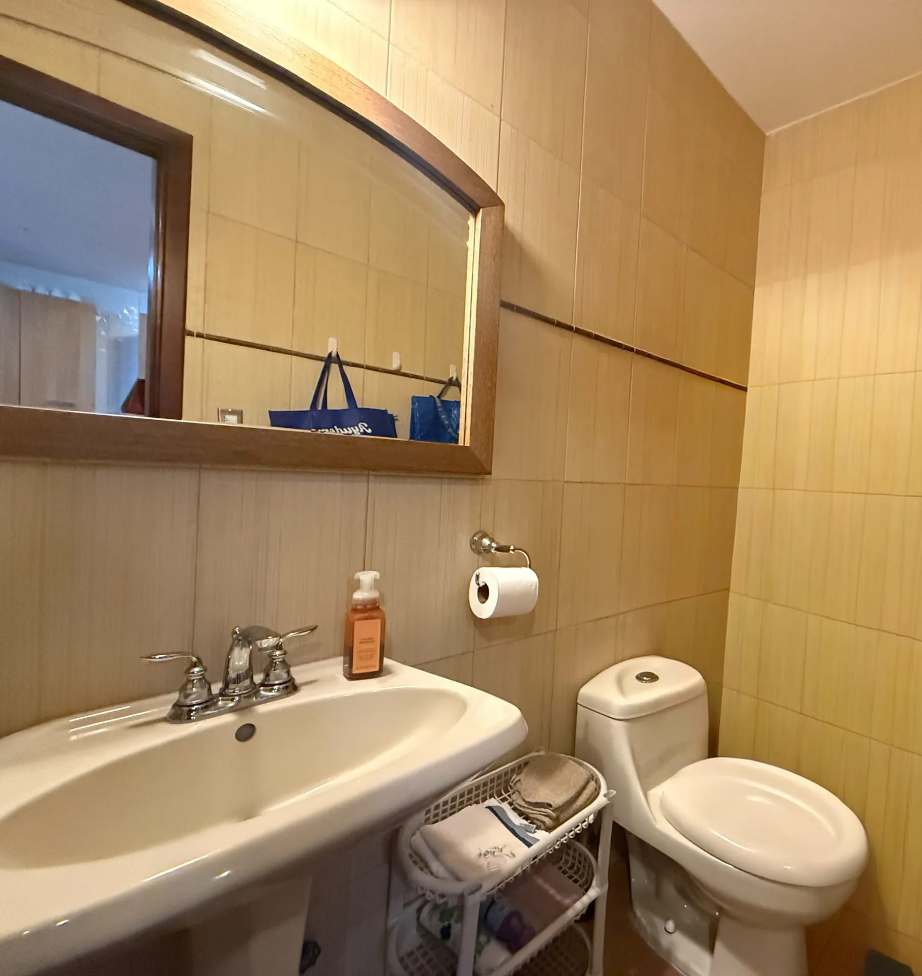 Well-Appointed Ocean View Condo in Coronado Golf Tower, Coronado, Panama.R-0057 - Image 22