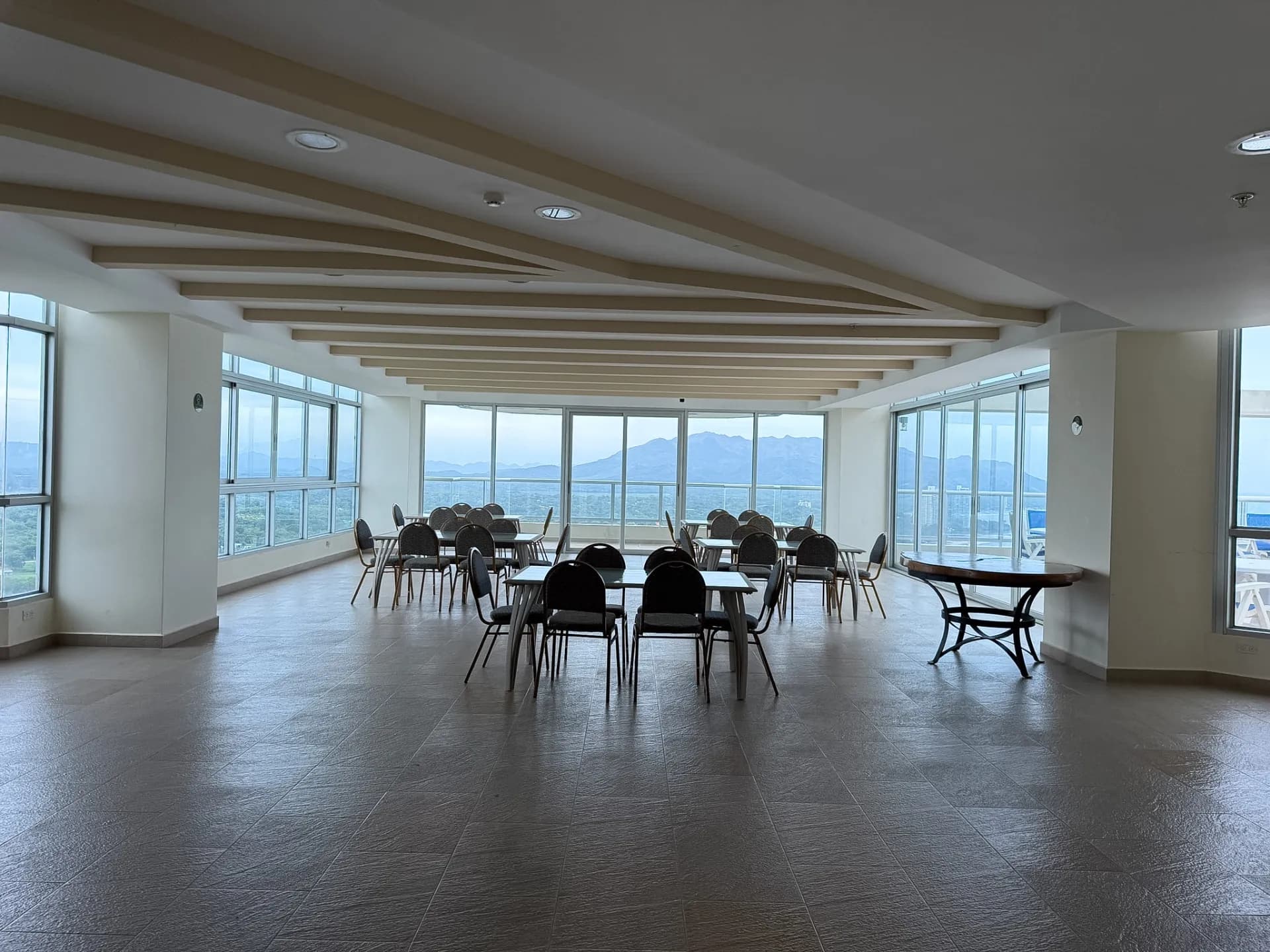 Well-Appointed Ocean View Condo in Coronado Golf Tower, Coronado, Panama.R-0057 - Image 28