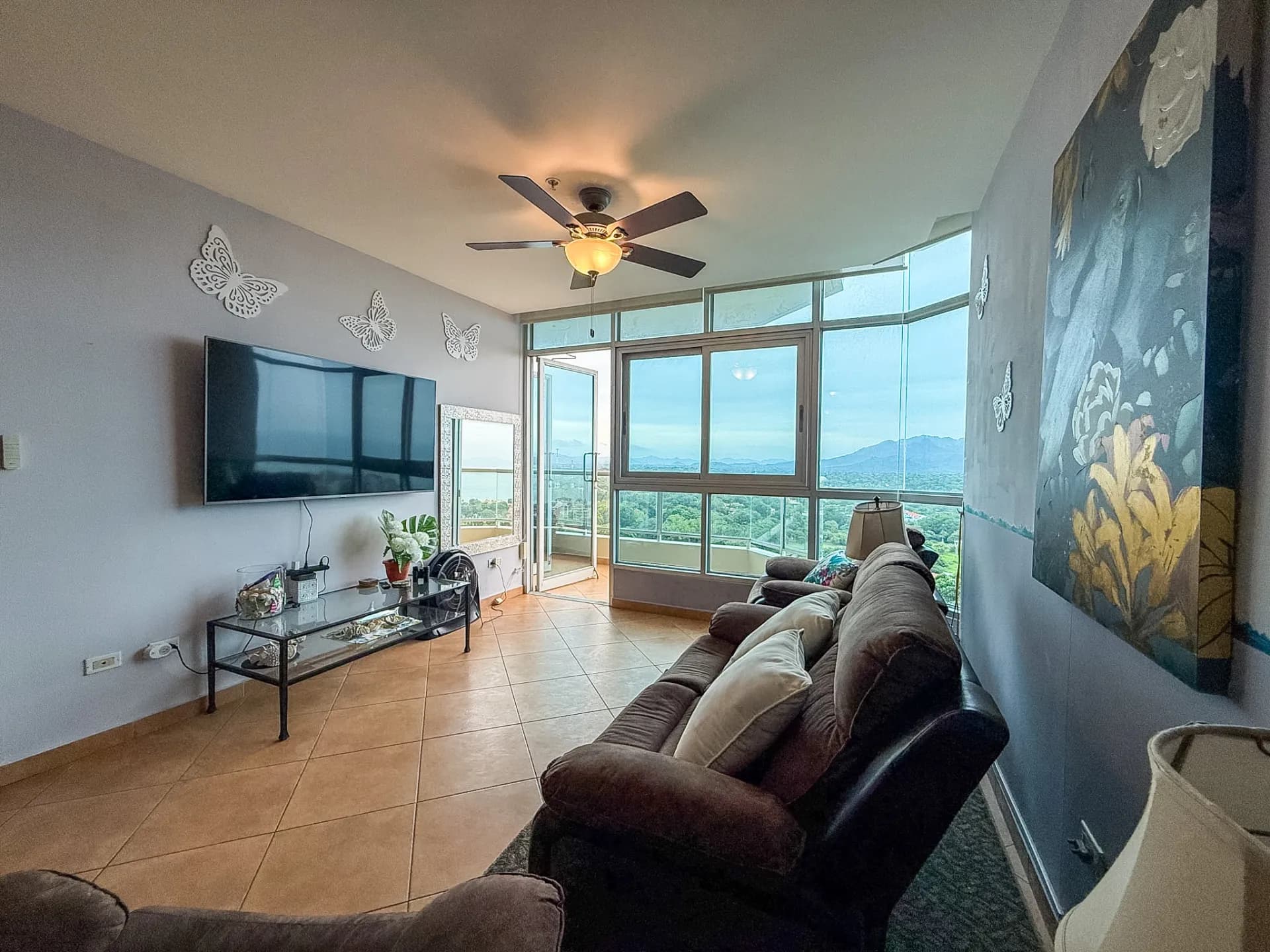 Well-Appointed Ocean View Condo in Coronado Golf Tower, Coronado, Panama.R-0057 - Image 1