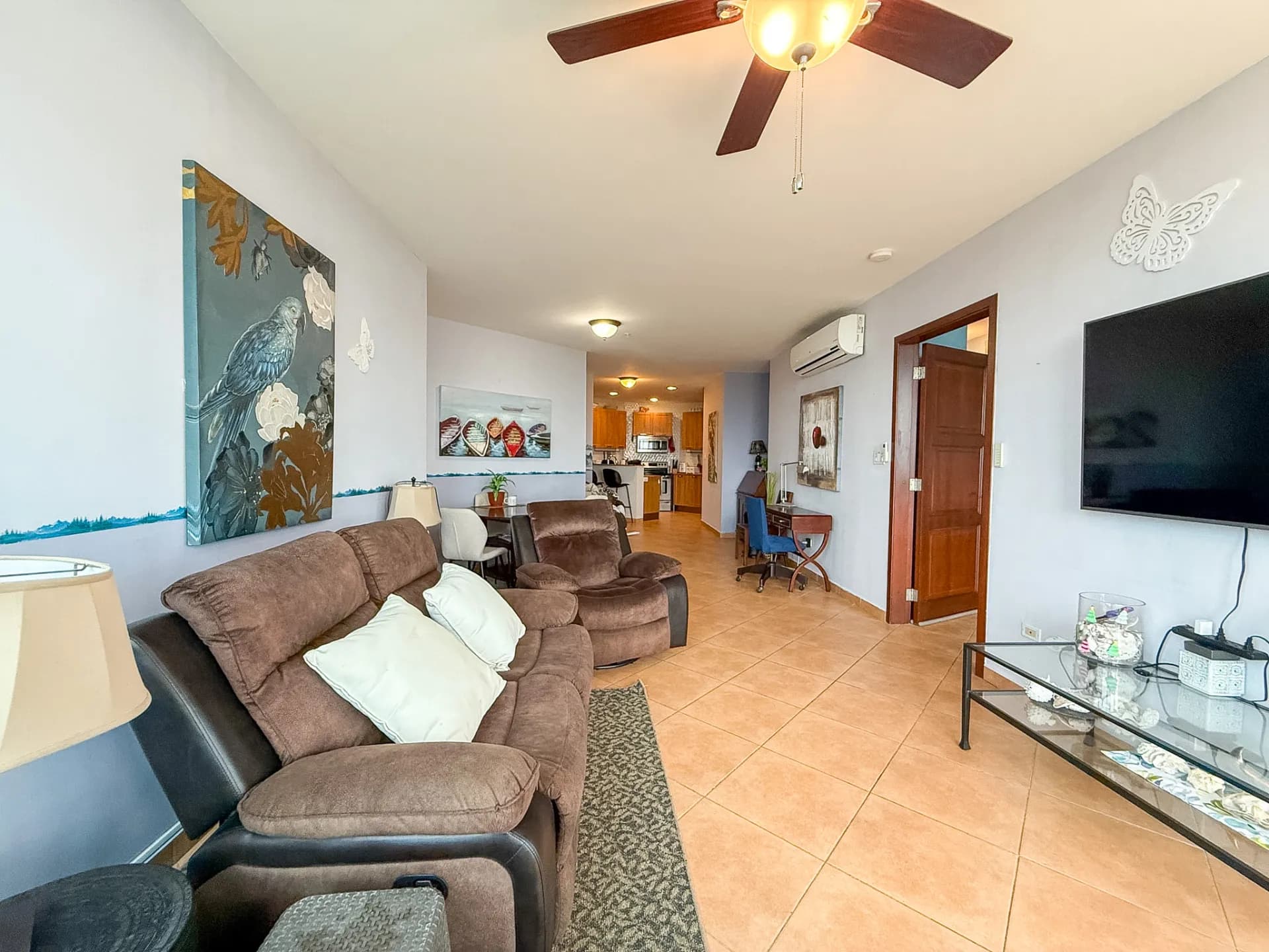 Well-Appointed Ocean View Condo in Coronado Golf Tower, Coronado, Panama.R-0057 - Image 6