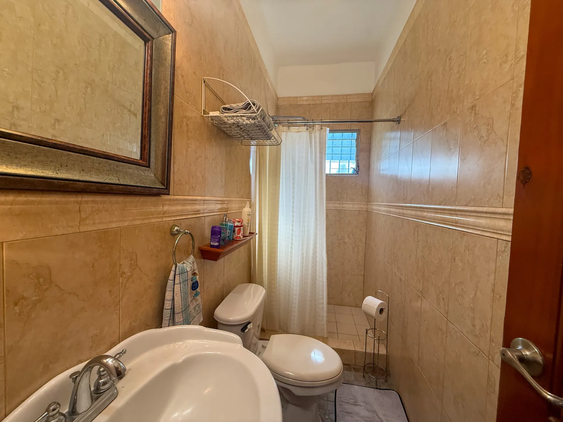 3 Bedroom Coastal Estate with Guest House, Backup Generator and 0.89 Acres in Nueva Gorgona, Panama R-0079 - Image 25