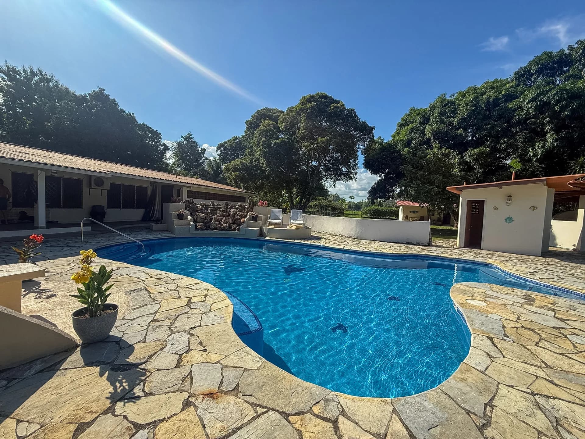 3 Bedroom Coastal Estate with Guest House, Backup Generator and 0.89 Acres in Nueva Gorgona, Panama R-0079 - Image 33