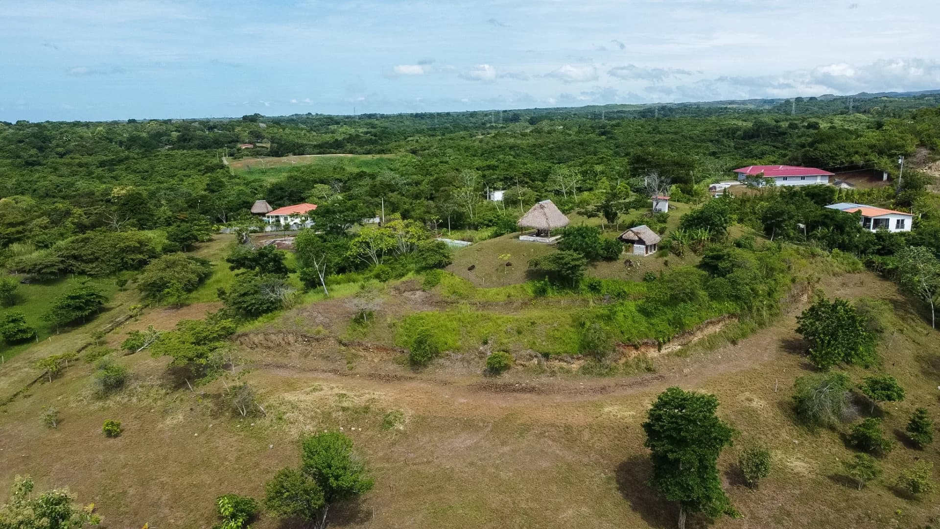 0.49 Acres Lot - Mountain Living in El Espino, Panama R-0221 - Image 3