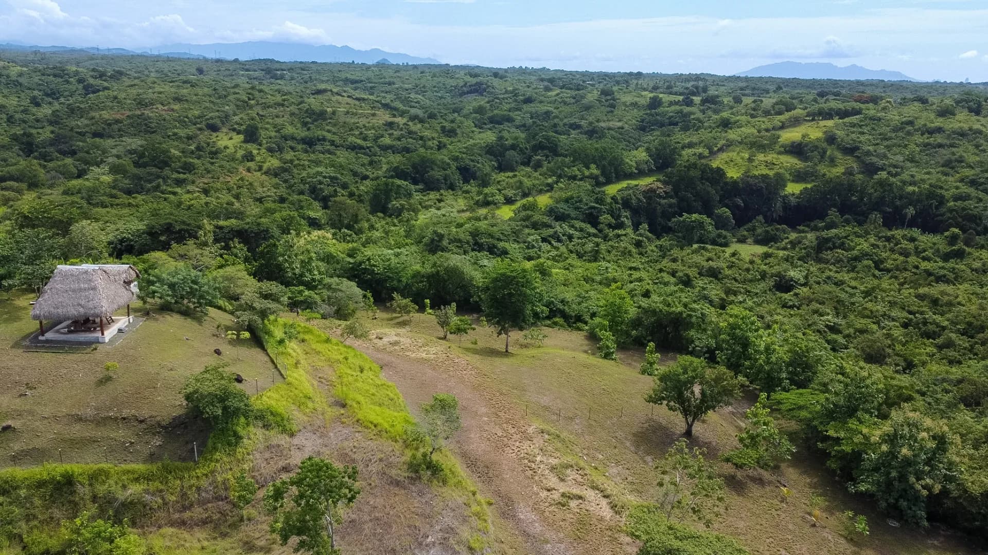0.49 Acres Lot - Mountain Living in El Espino, Panama R-0221 - Image 6