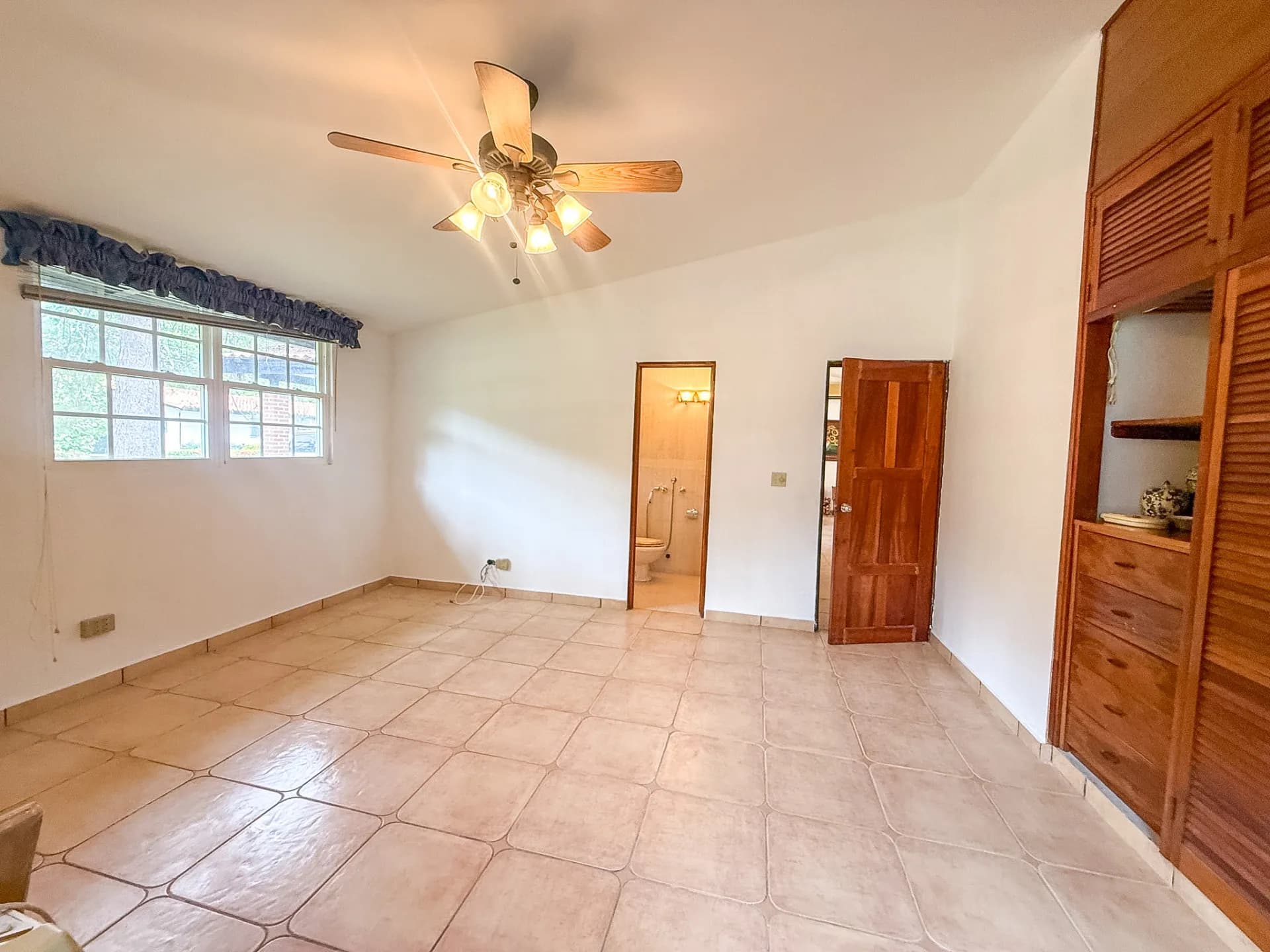 3-Bedroom, 3-Bathroom Home in the Heart of Coronado, Panama. R-0086 - Image 14