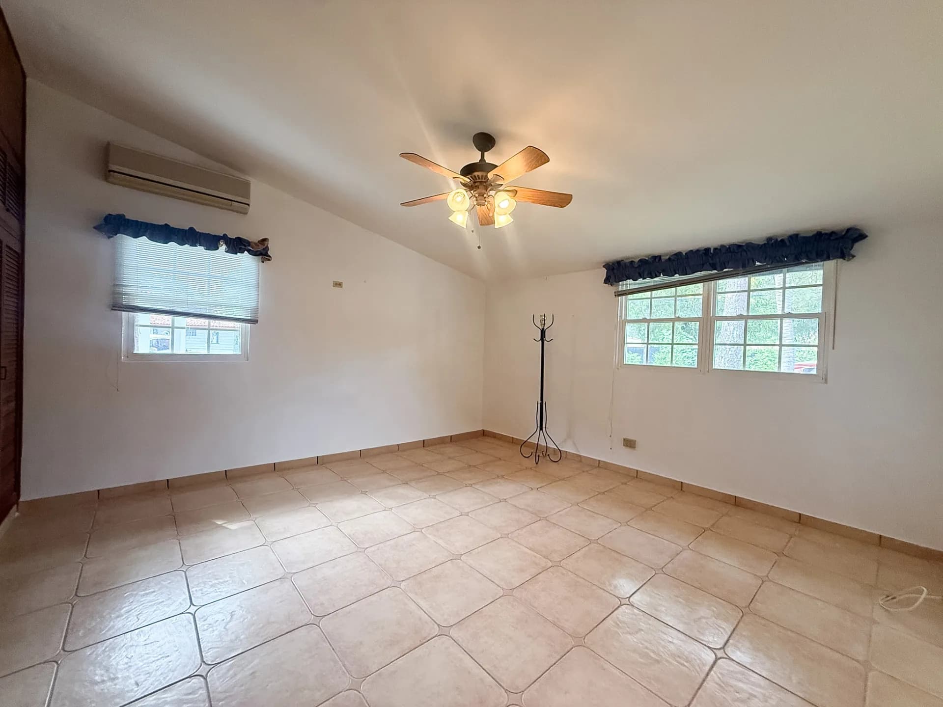 3-Bedroom, 3-Bathroom Home in the Heart of Coronado, Panama. R-0086 - Image 15