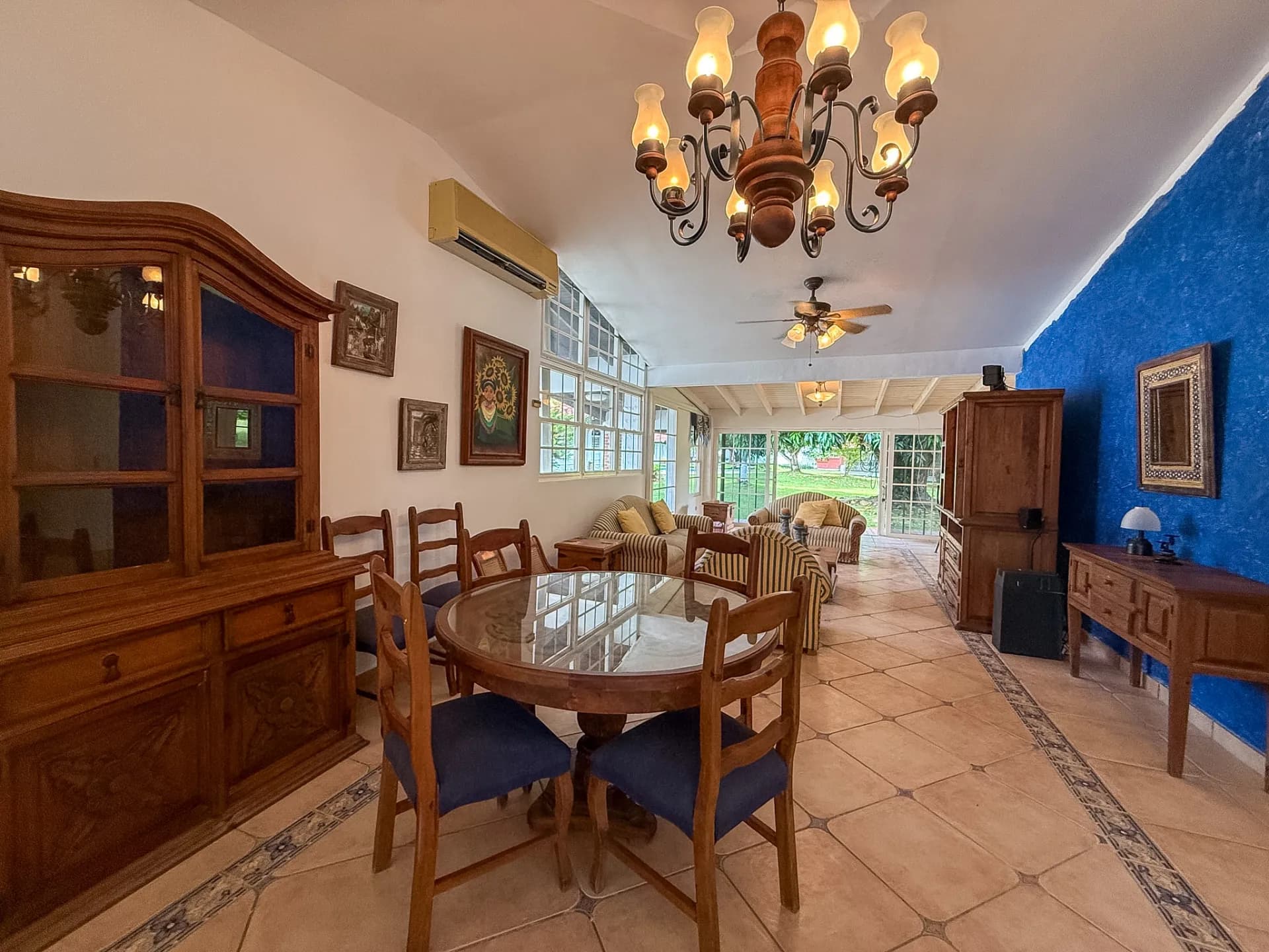 3-Bedroom, 3-Bathroom Home in the Heart of Coronado, Panama. R-0086 - Image 1