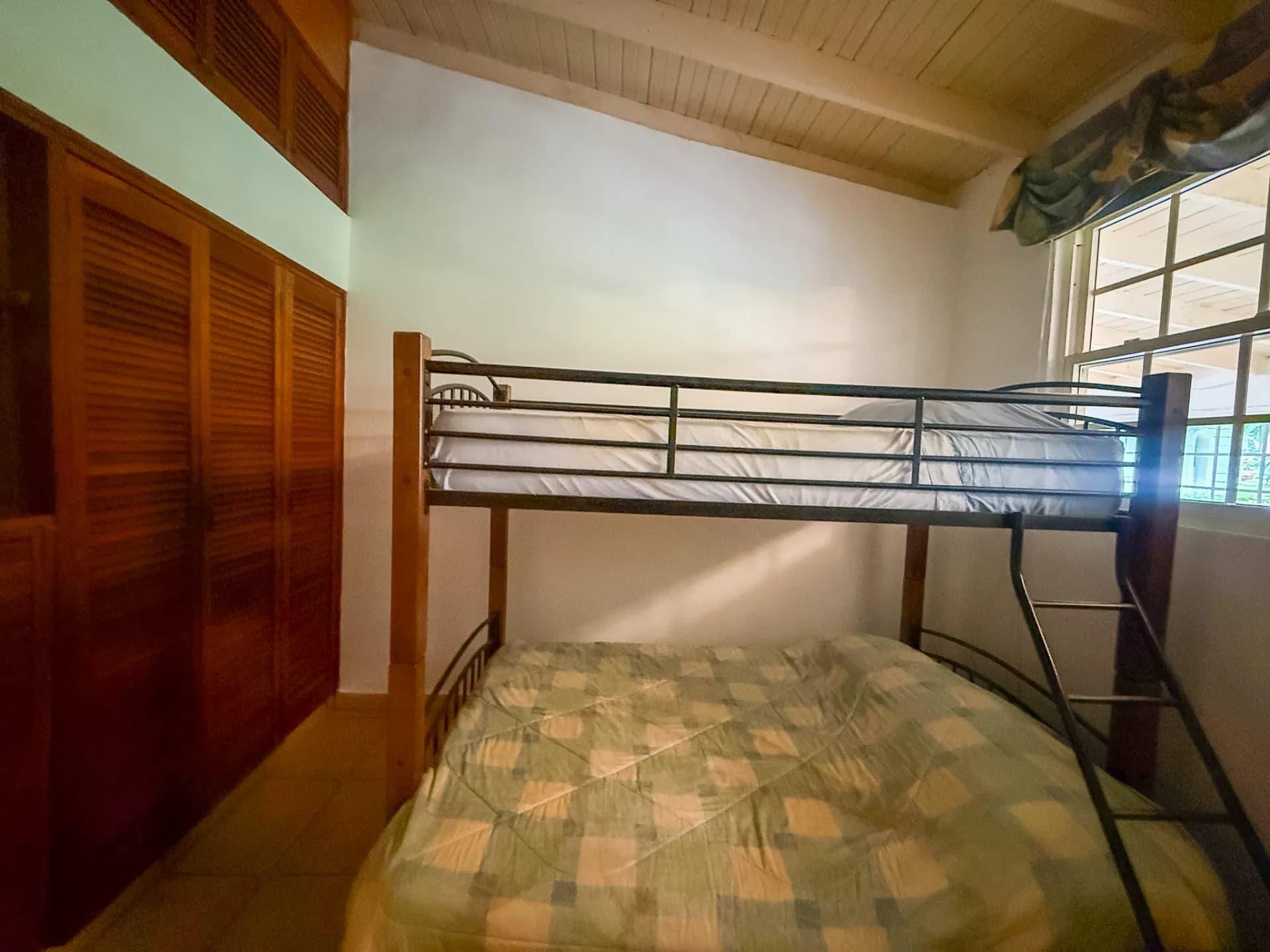 3-Bedroom, 3-Bathroom Home in the Heart of Coronado, Panama. R-0086 - Image 25