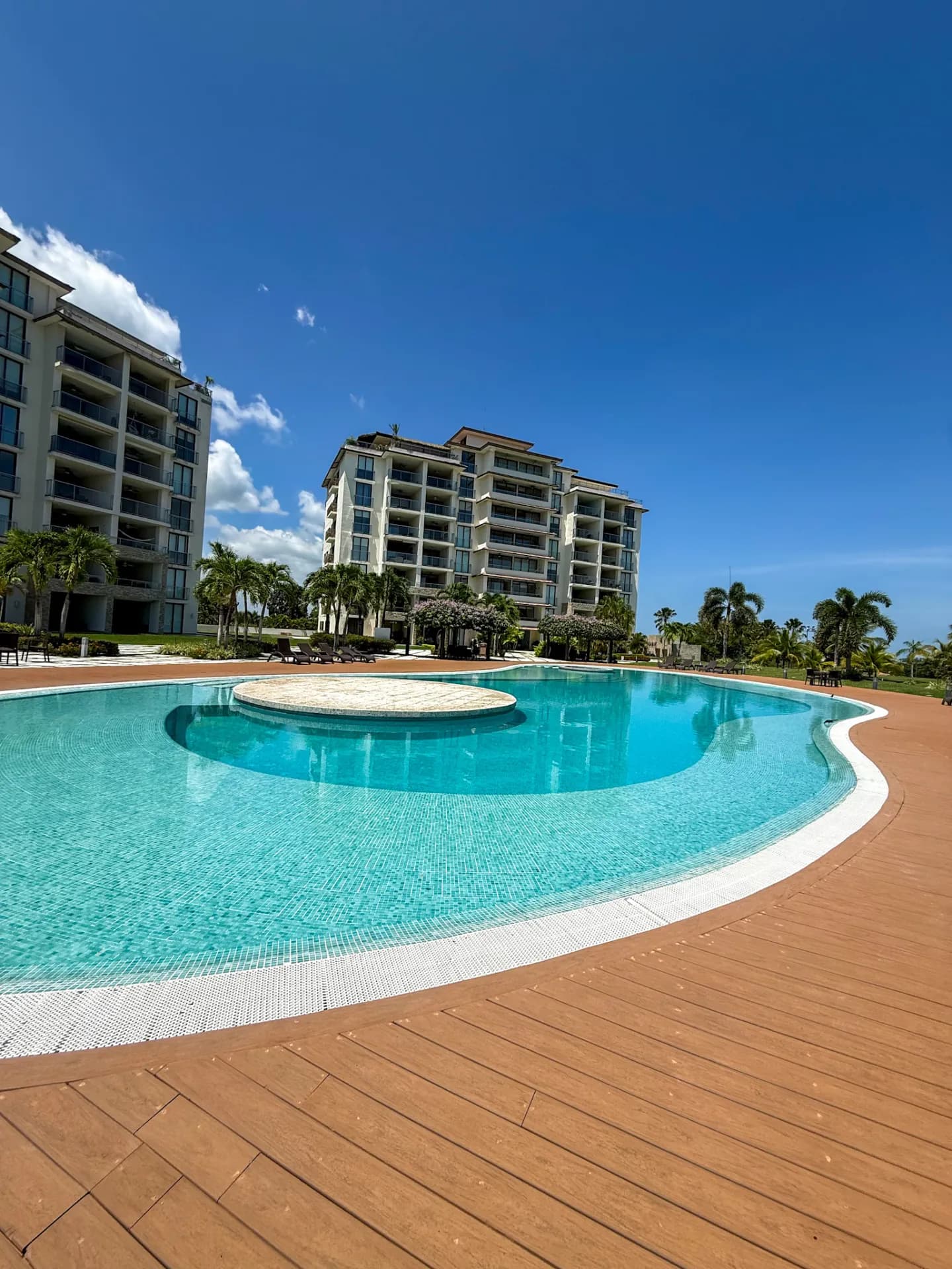 Beautifully Furnished 2 Bedroom Condo in Casamar Community, San Carlos.R-0098 - Image 23