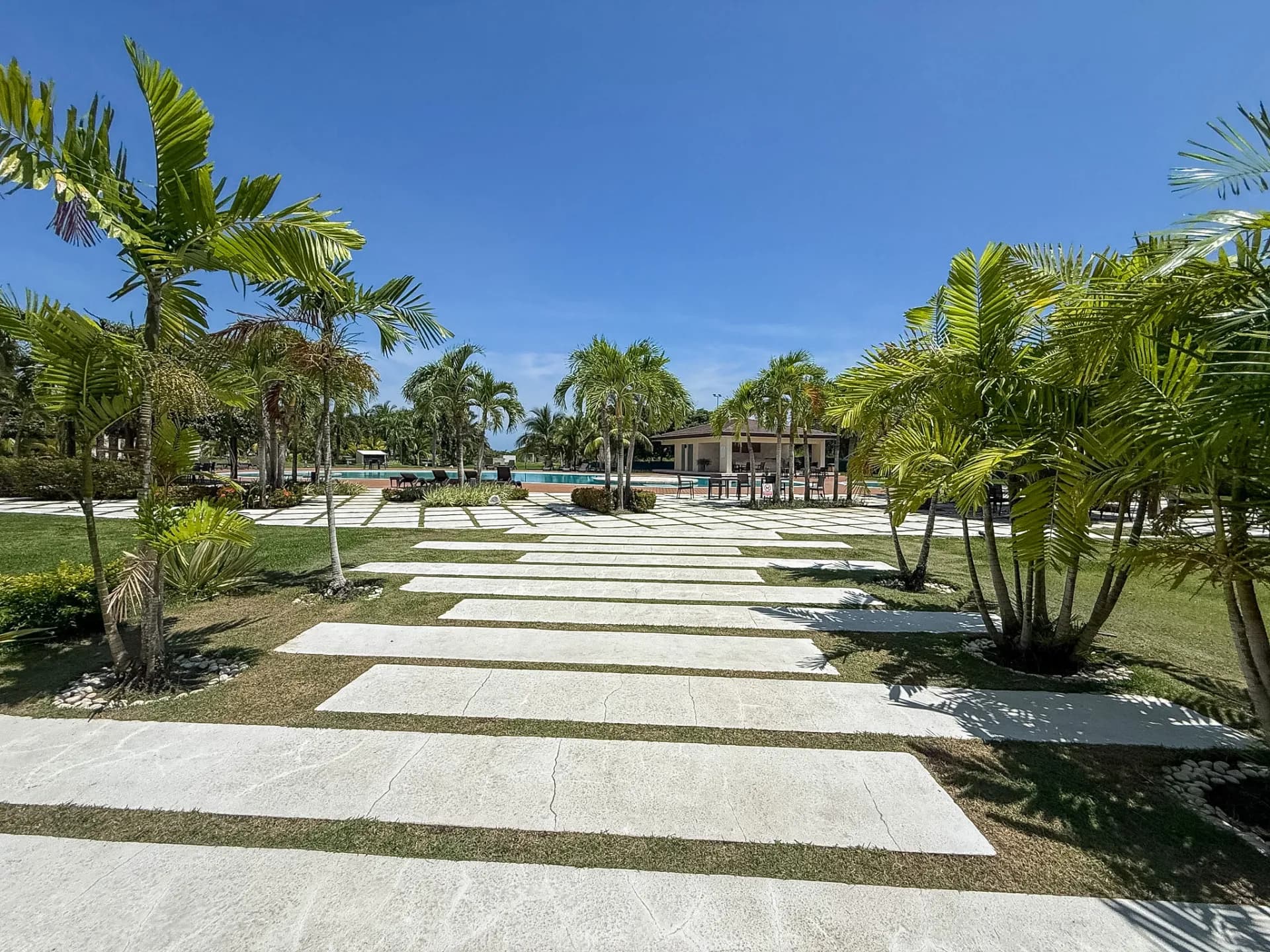Beautifully Furnished 2 Bedroom Condo in Casamar Community, San Carlos.R-0098 - Image 29