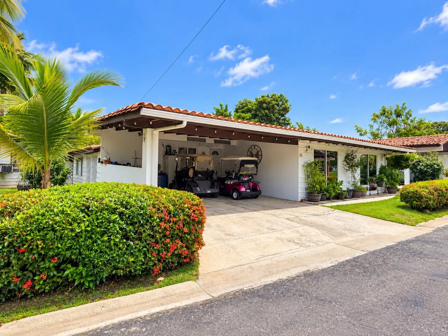 FRESH ON THE MARKET | FULLY RENOVATED 3 BEDROOM SINGLE-STORY HOME IN CORONADO R-0107 - Image 3