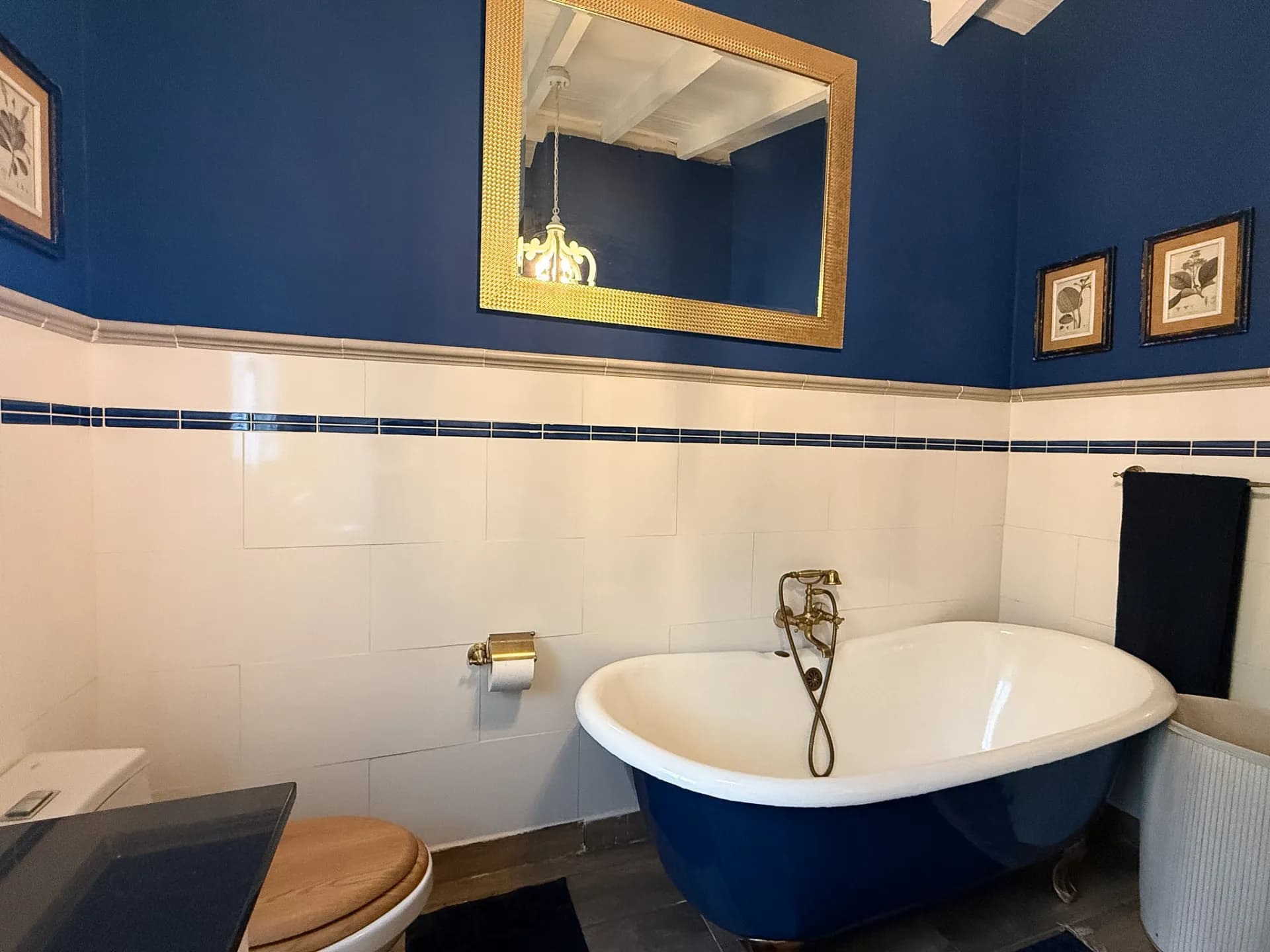 FRESH ON THE MARKET | FULLY RENOVATED 3 BEDROOM SINGLE-STORY HOME IN CORONADO R-0107 - Image 23